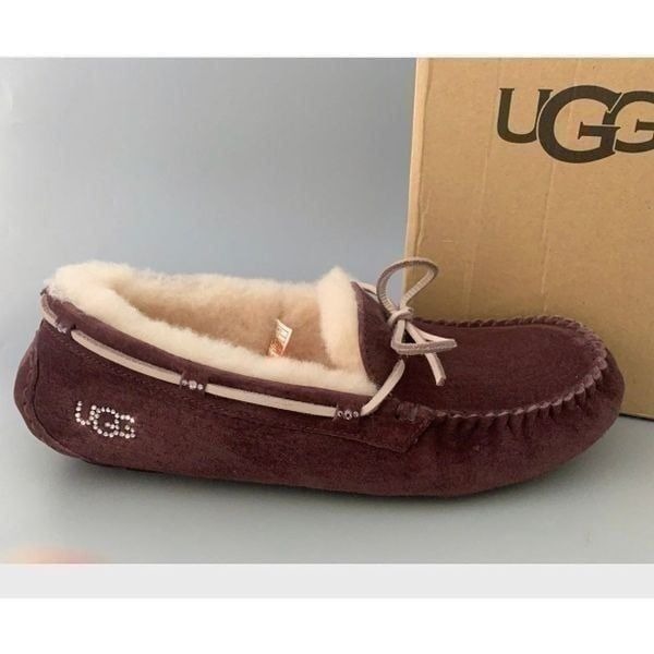 Ugg Dakota Mocccasins slippers house shoes boots Port