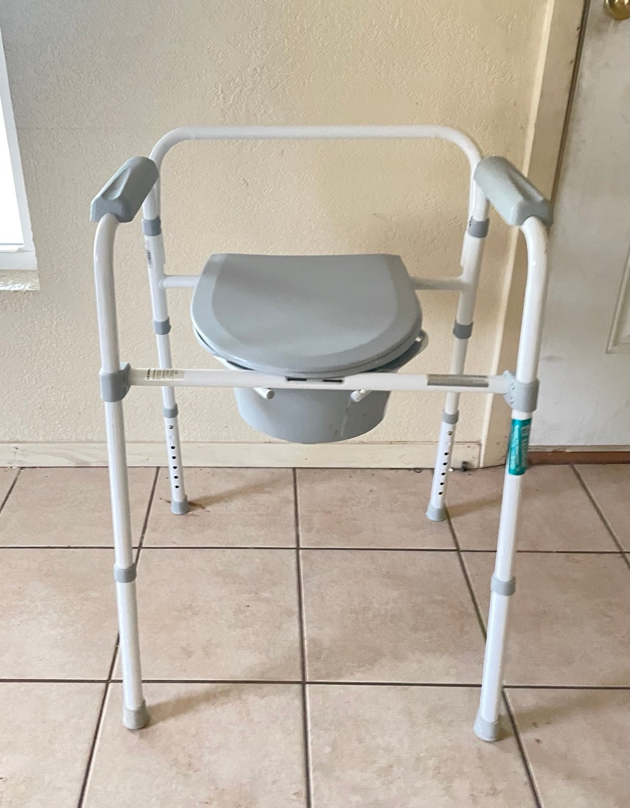 3-In-1 Raised Toilet Seat with Handles, Handicap Toilet Seat Risers