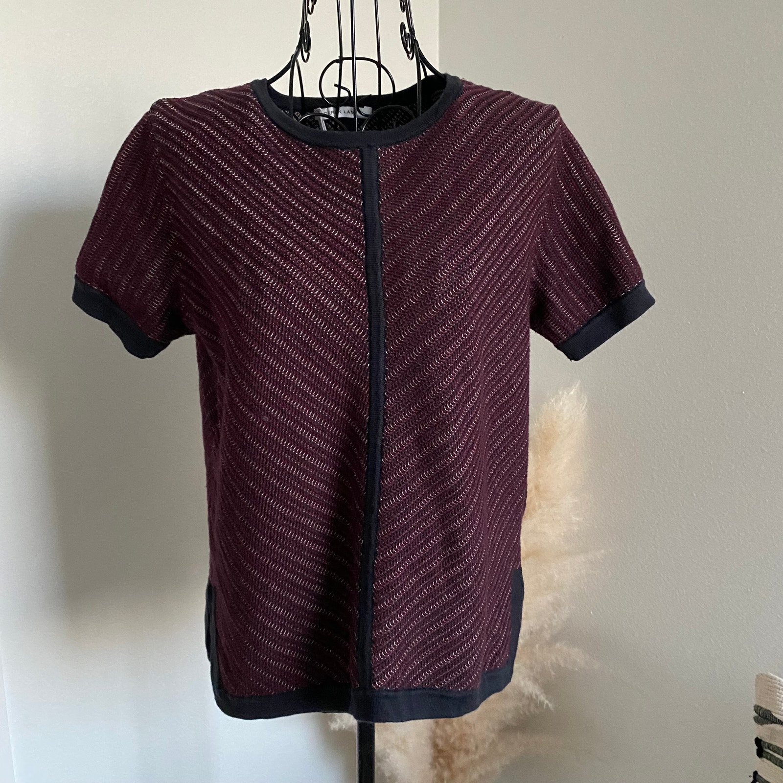 Derek Lam 10 Crosby Chevron Print Burgundy Navy Short Sleeve Sweater Small
