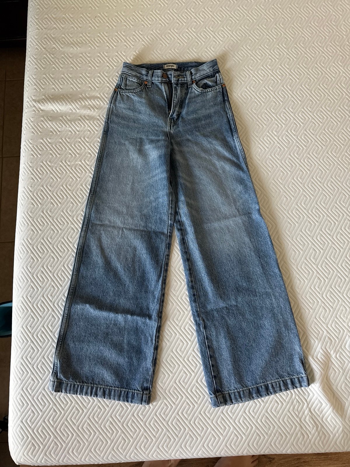 Wrangler wide leg jeans