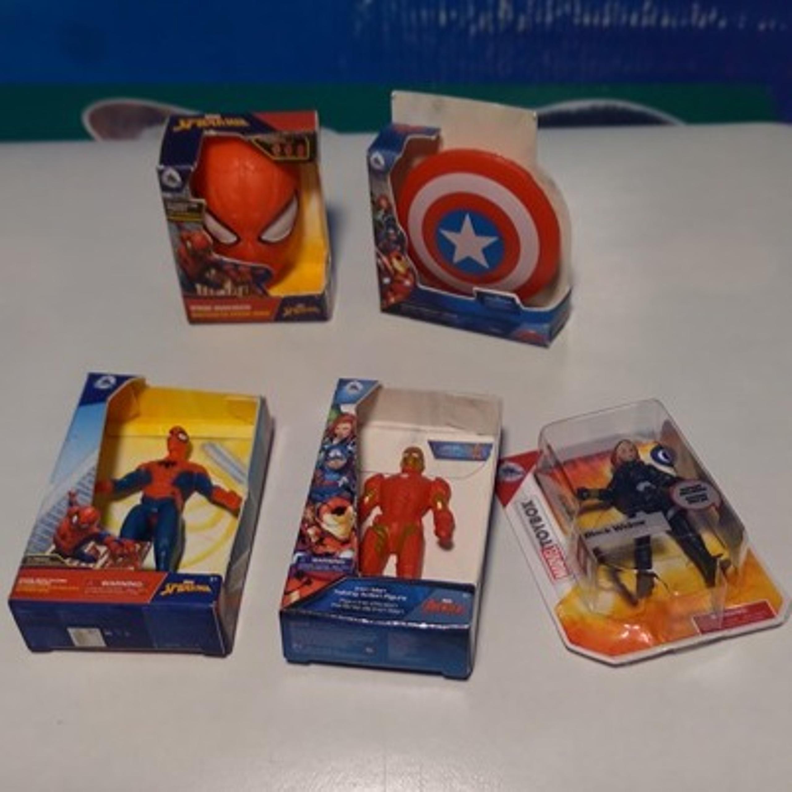 Zuru Marvel / Super Heros Mini Brands Toys Lot of 5  Action Figures