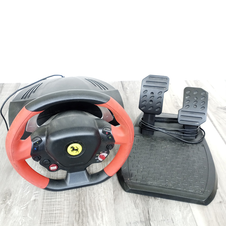 Thrustmaster Ferrari 458 Spider Racing Wheel & Foot Pedals Xbox One