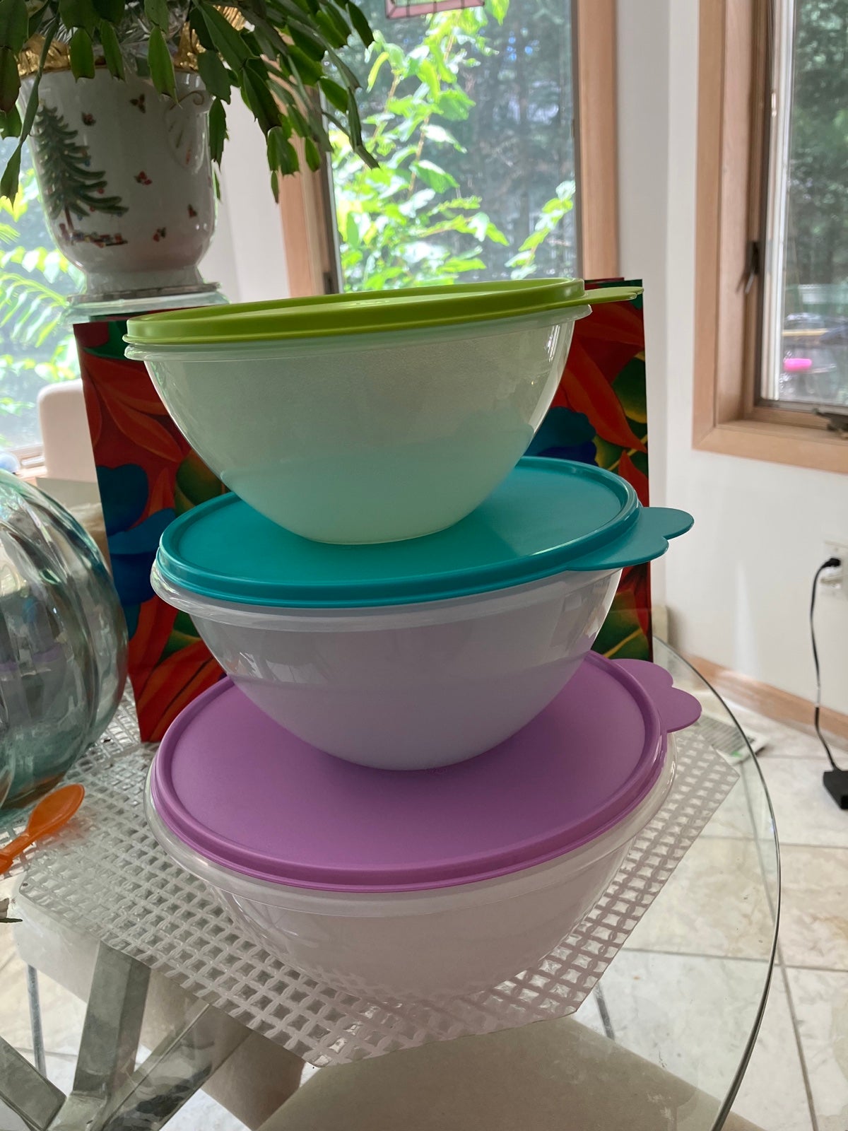 New Tupperware 3 pc. Wonderlier bowl set