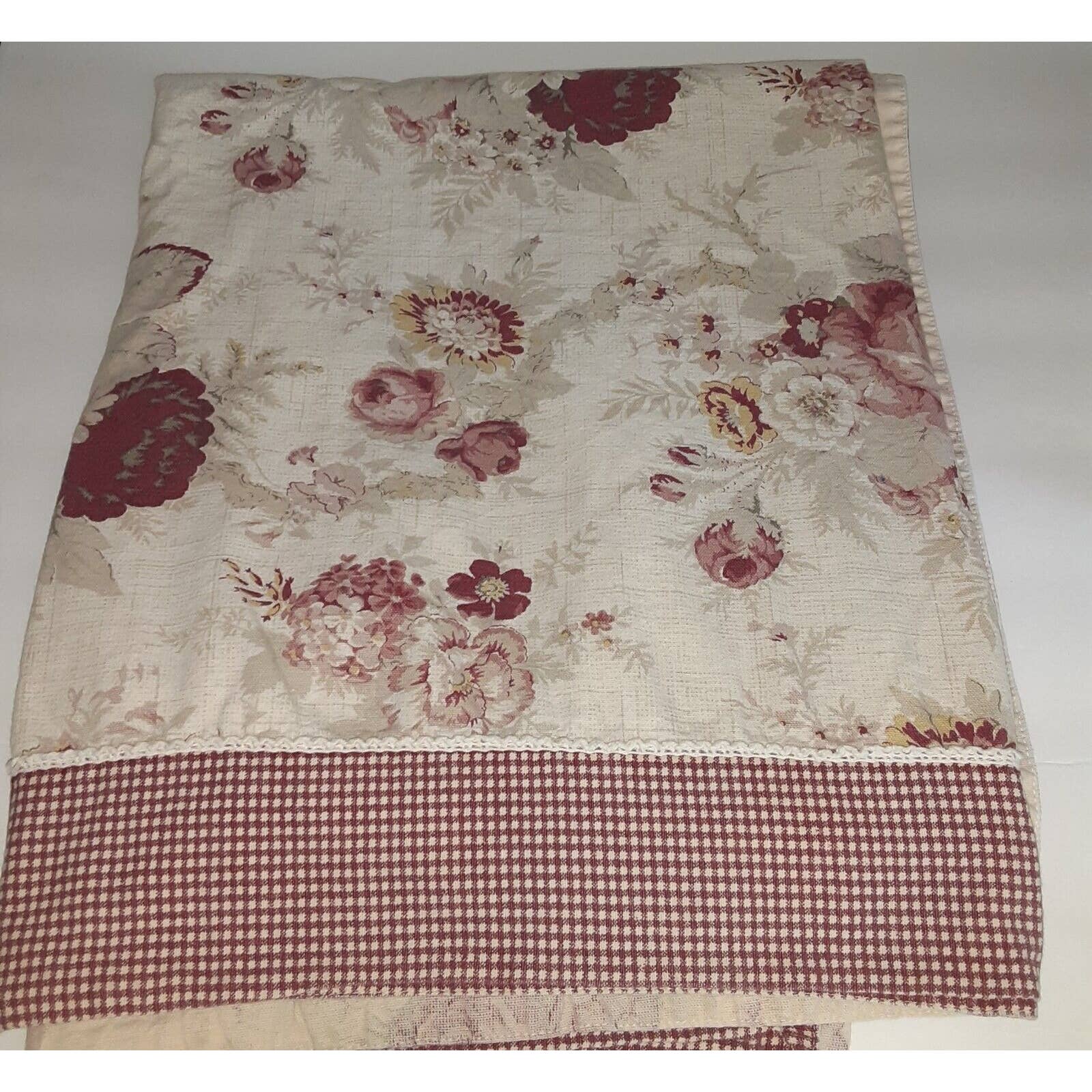 Custom Made Linen Gingham Check/ Rose Garden Tablecloth 56.25 x 75 Rectangular