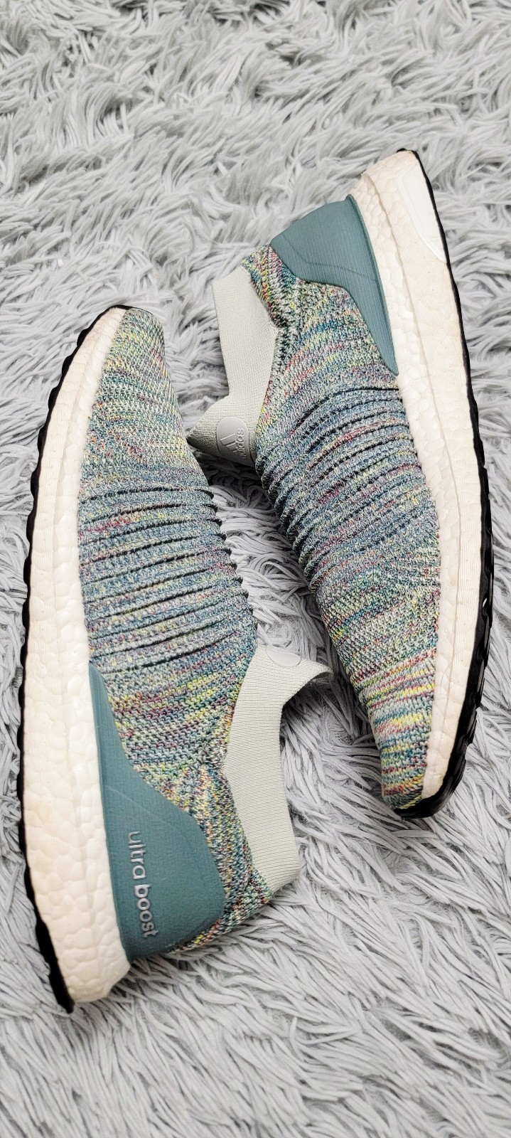 Size 10 Adidas Ultraboost Laceless Ash Silver Multi Color CM8266.
