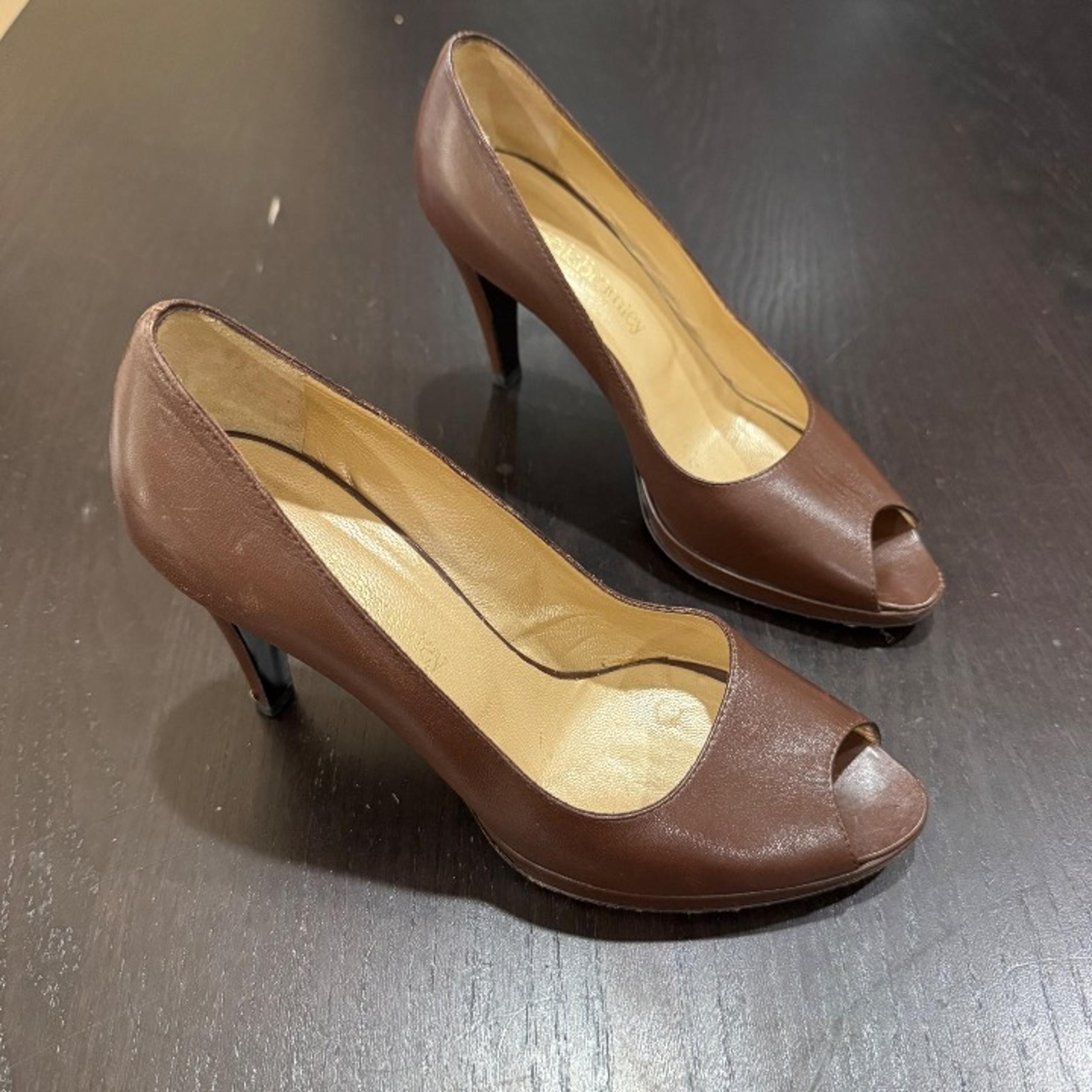 Russell & Bromley Peep Toe Leather Pump