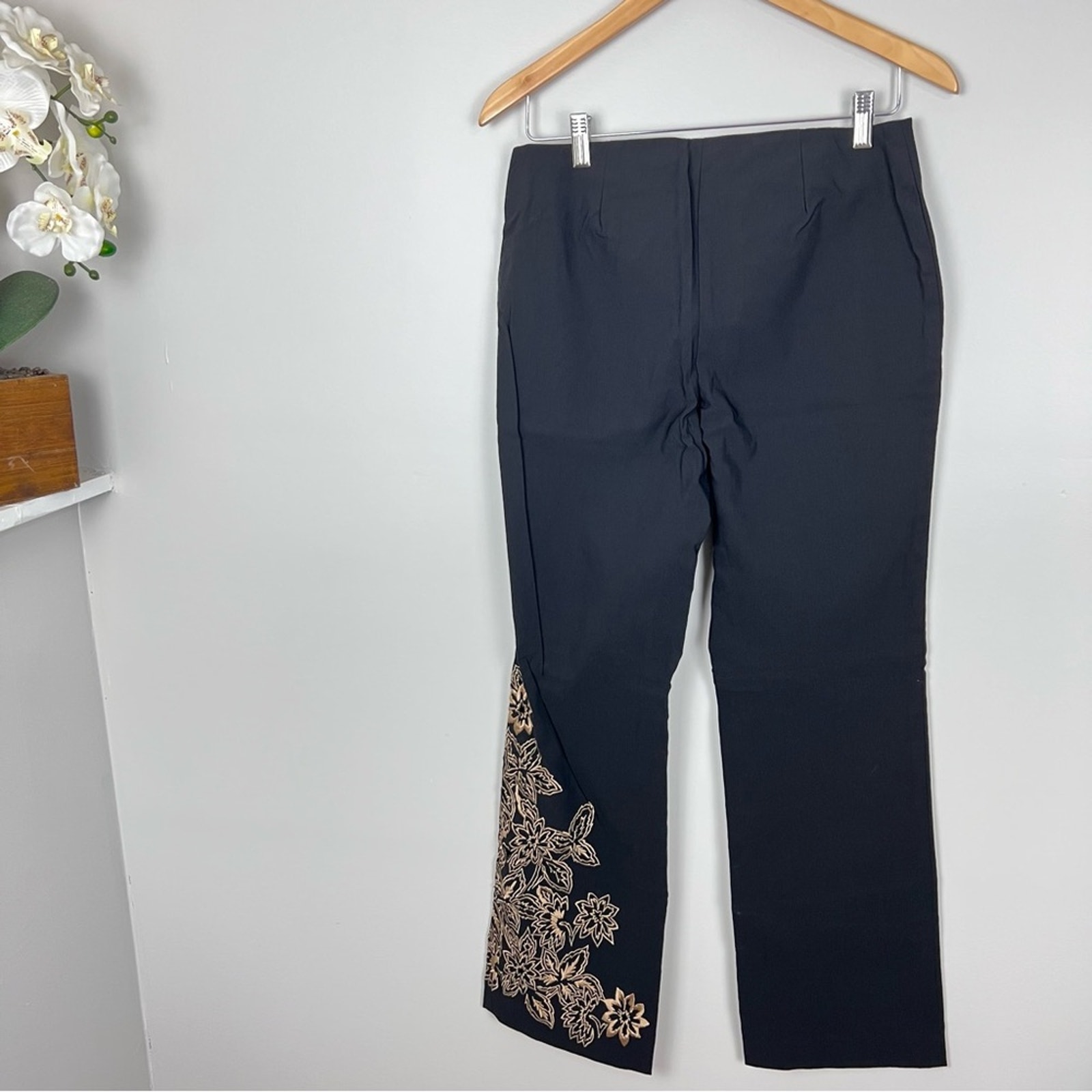 Y2K INC Stretch Embroidered Gold Stitch Flare Black Pants Size 8