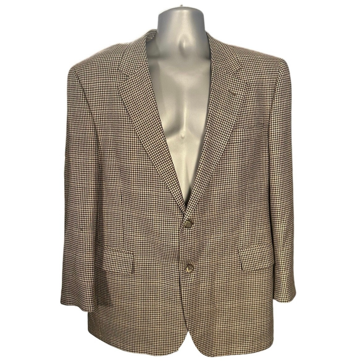 Jos. A Bank Neutral Houndstooth Print Silk and Wool Two Button Blazer Size 44R