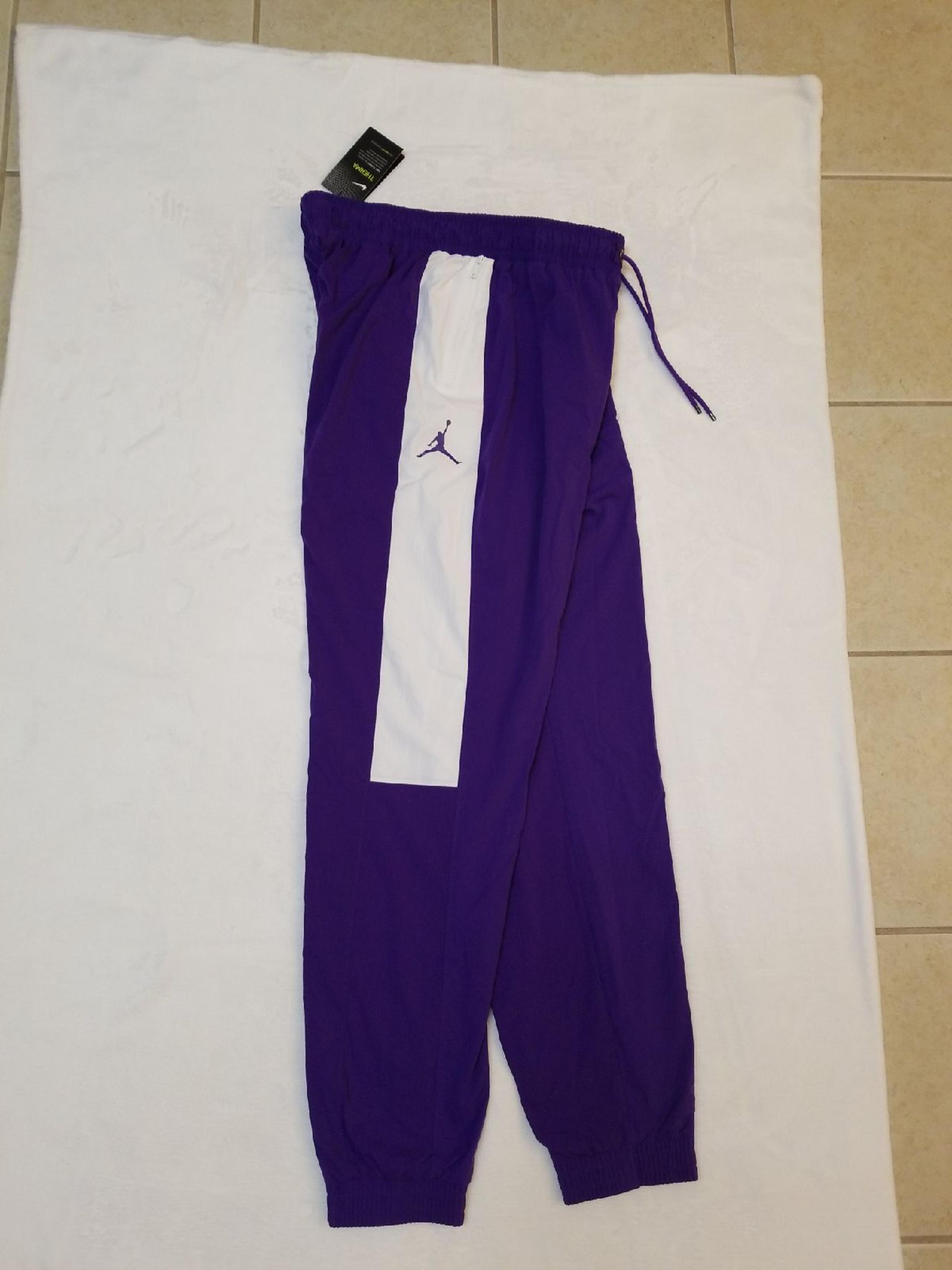Large Nike Jordan Team Woven Pant