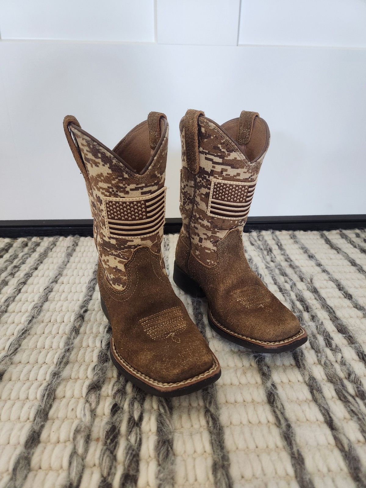 Kids 9 Ariat Patriot Cowboy Boots