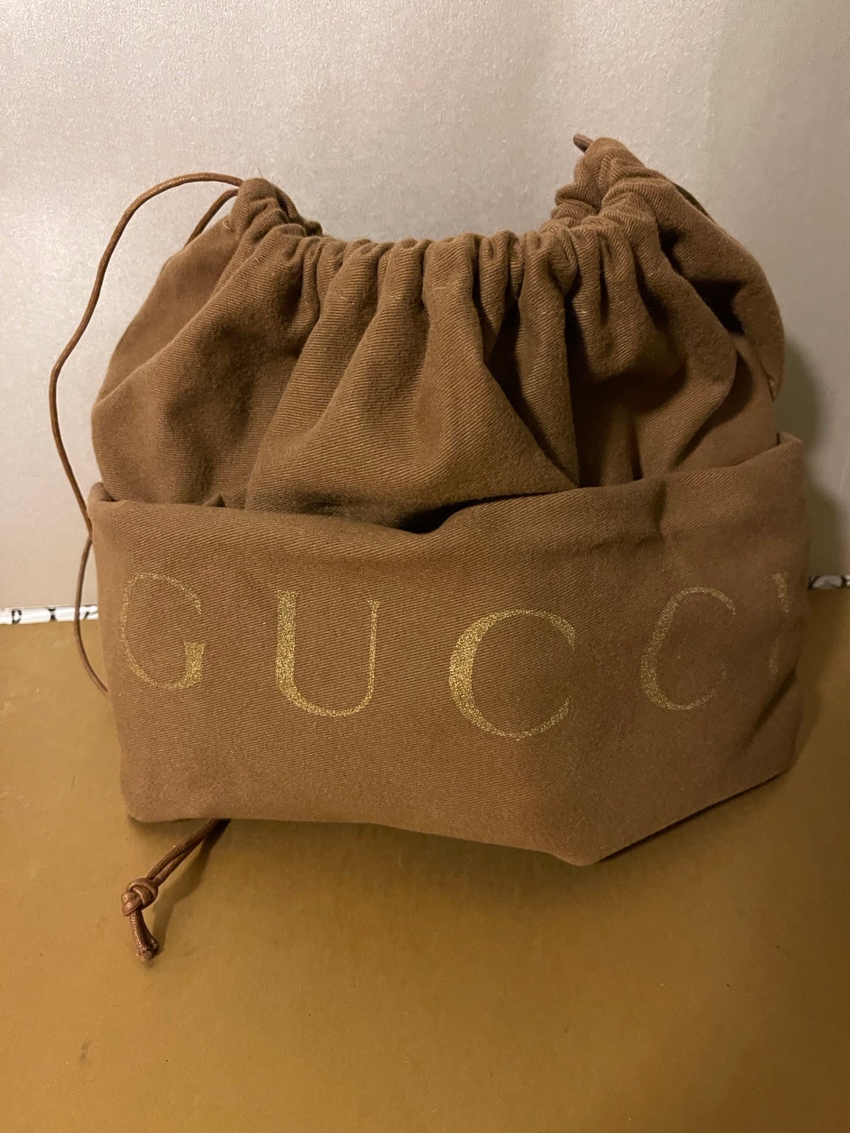 Gucci large dust bag