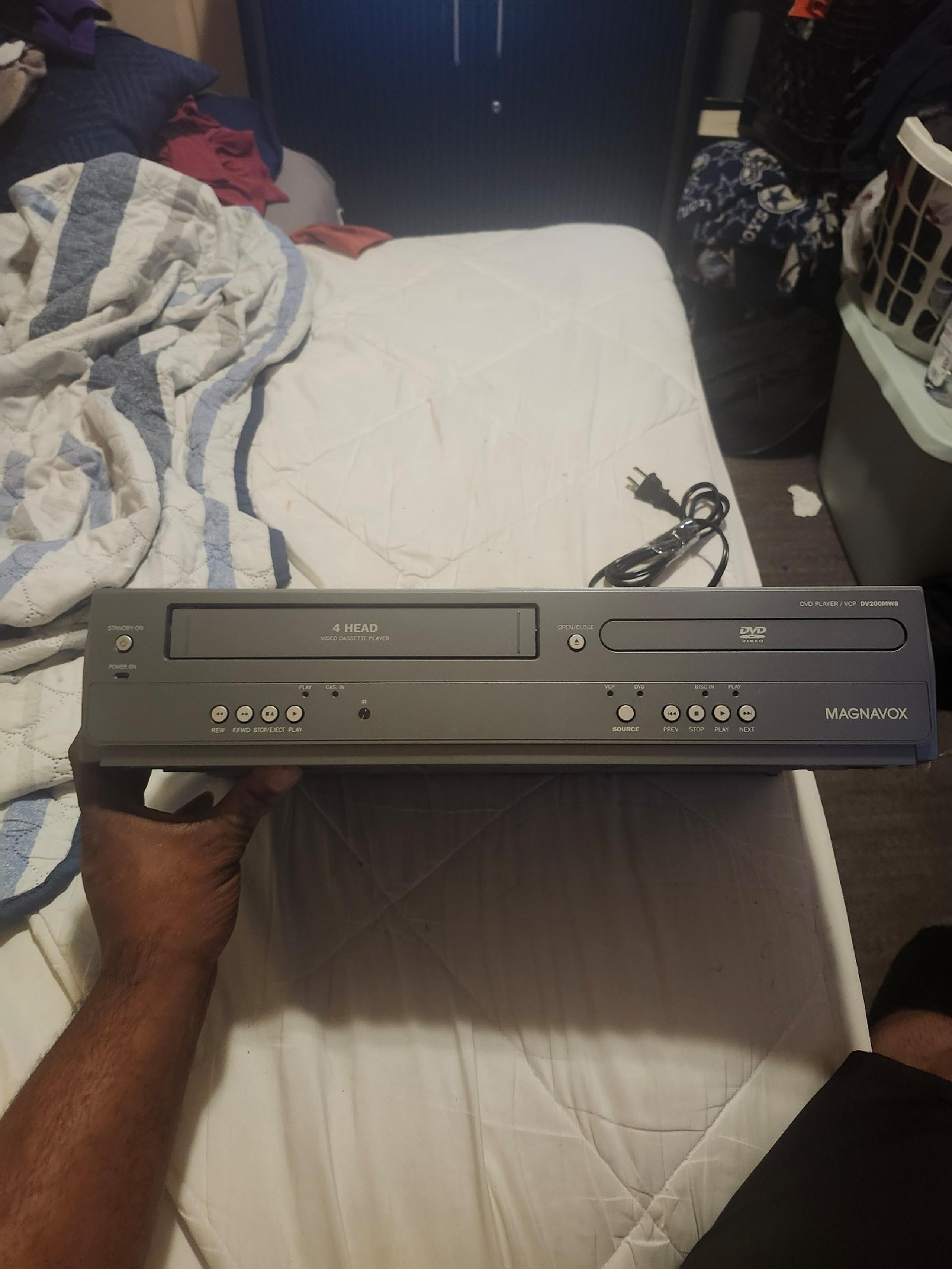 DVD VCR/DVD Combo Magnavox
