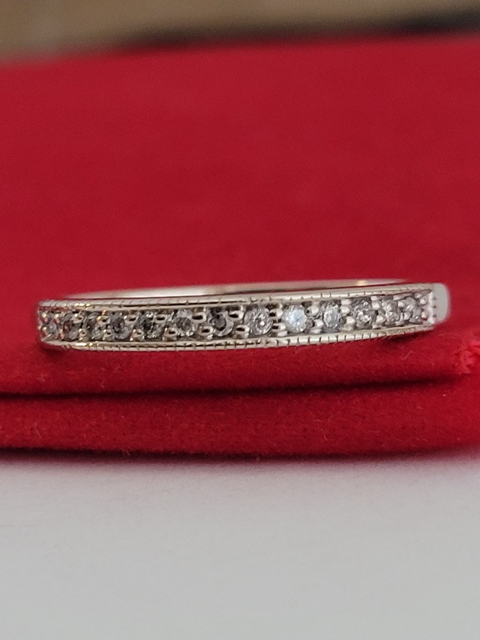 ❤️ 10k Size 6.5 Beautiful Solid White Gold Genuine Diamond Band Ring!