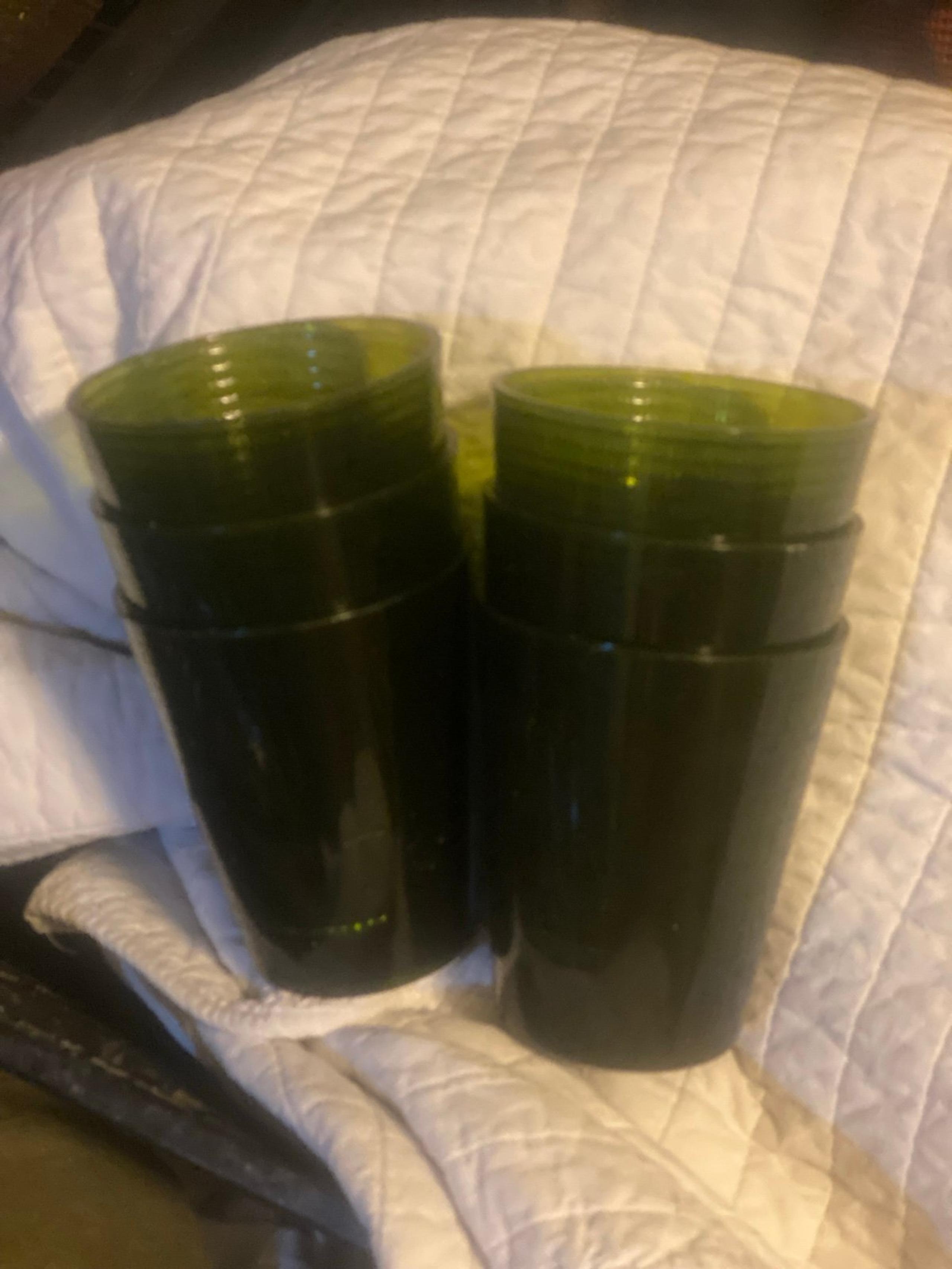 6 Dark Green Heavy Duty Ribbed Cups. Dishwasher Safe and in excellent use cond.