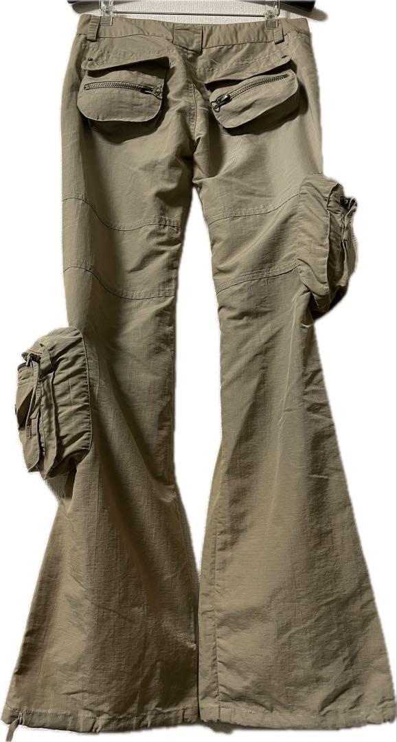 gimmick Cargo Pants, Y2K style cargo pants, reminiscent of