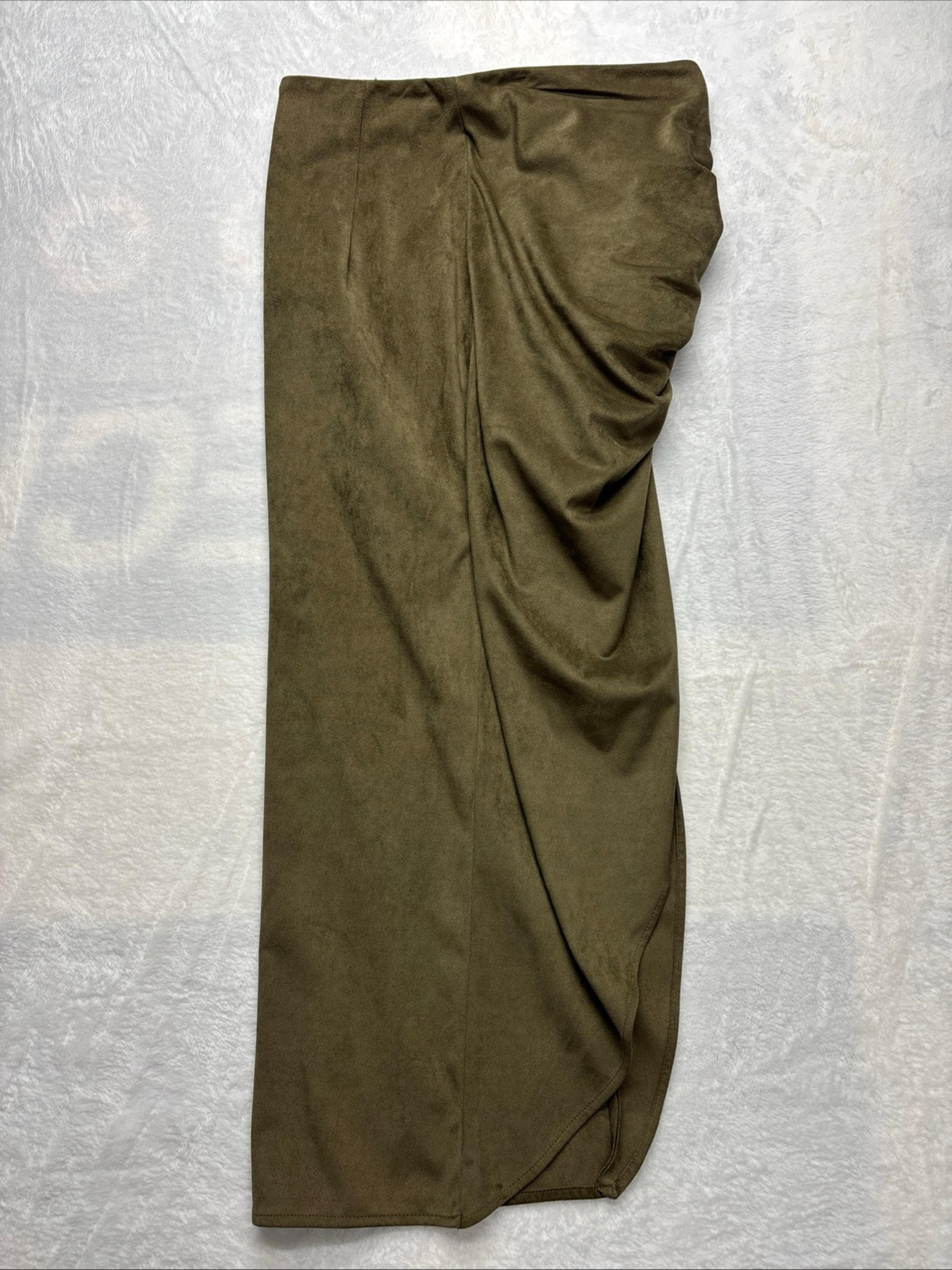 zara women Side Zip midi skirt Medium Faux Suede Olive Color Side Slit