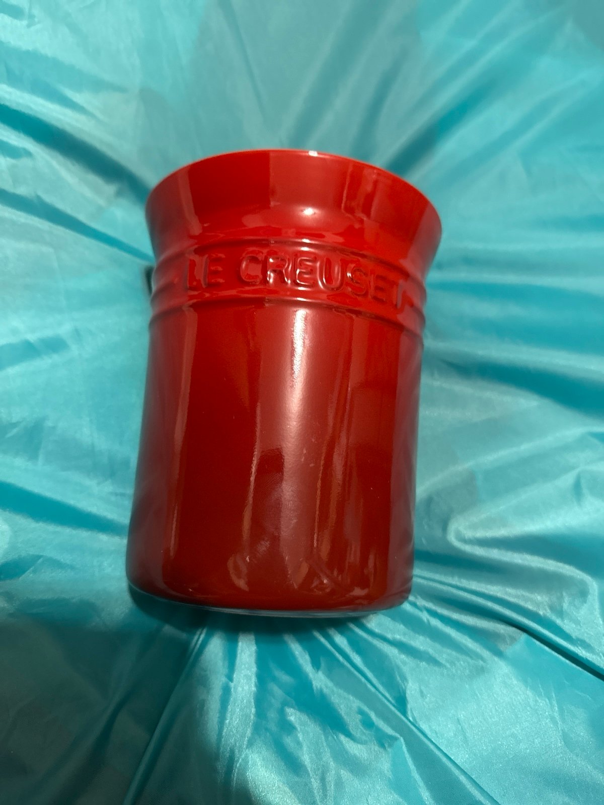 Le Creuset cerise Stoneware Utensil Crock