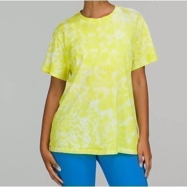 Lululemon All your Tee sz 6