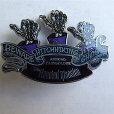 Disney Trading Pin Haunted Mansion Beware Hitchhiking Ghosts Annual Passholder