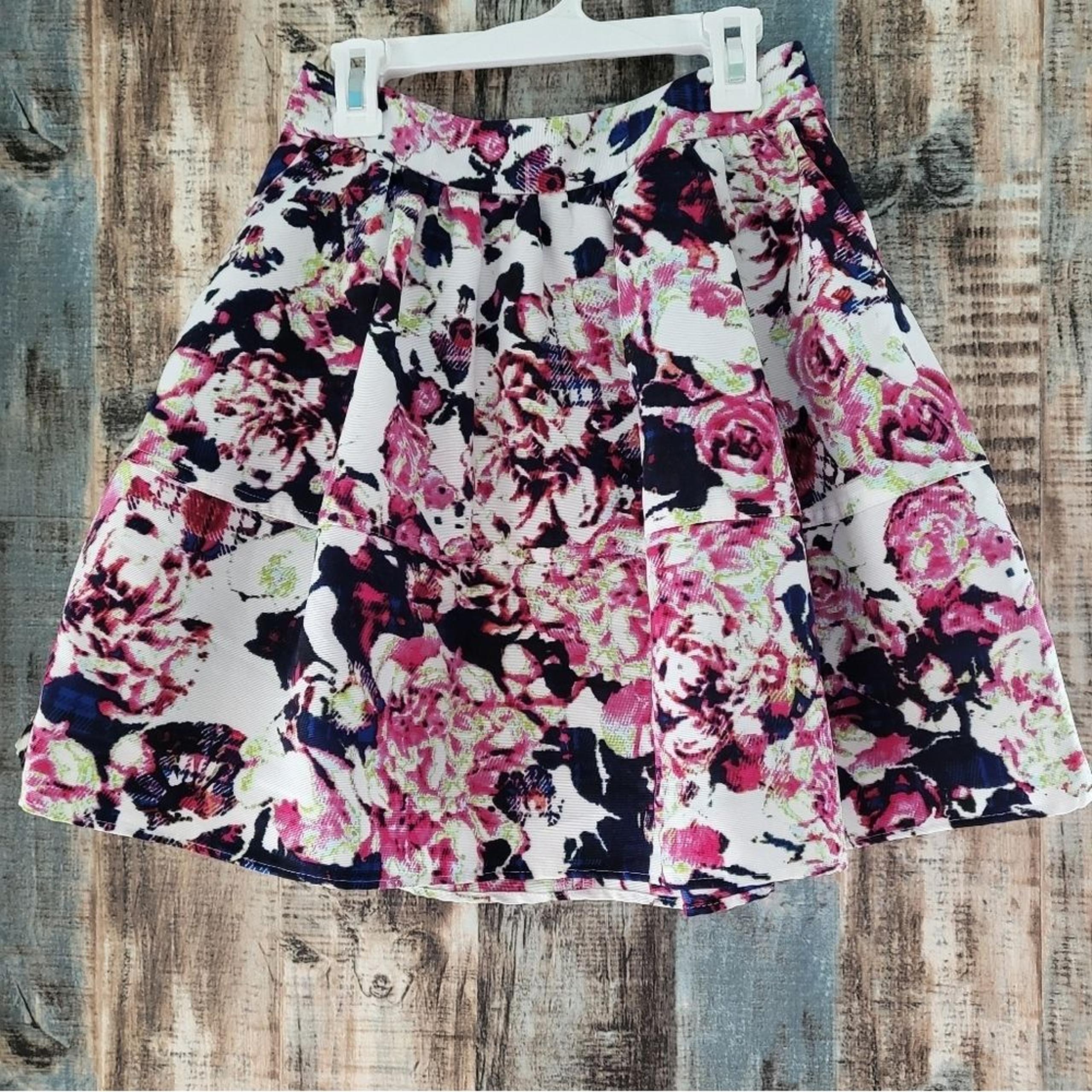 Express high waisted full volume skirt