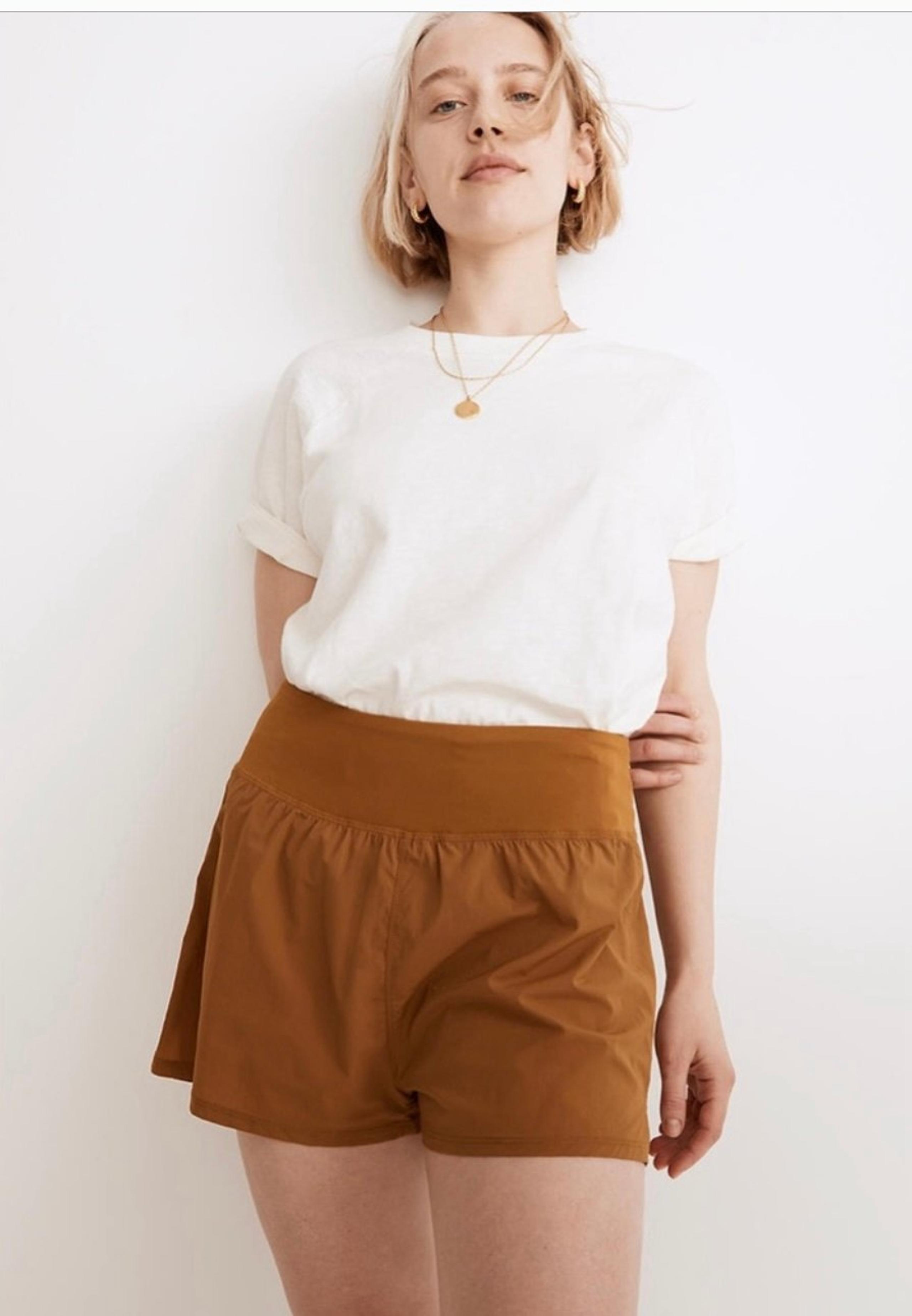 MWL Madewell Active Running Shorts Antique Gold
