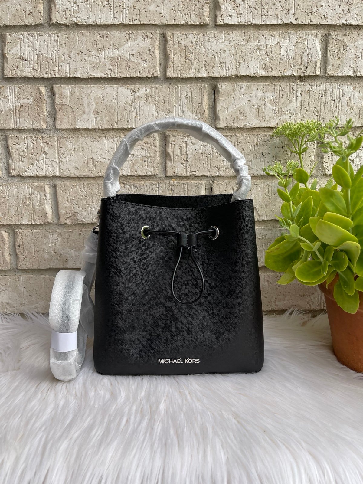 Micheal Kors purse