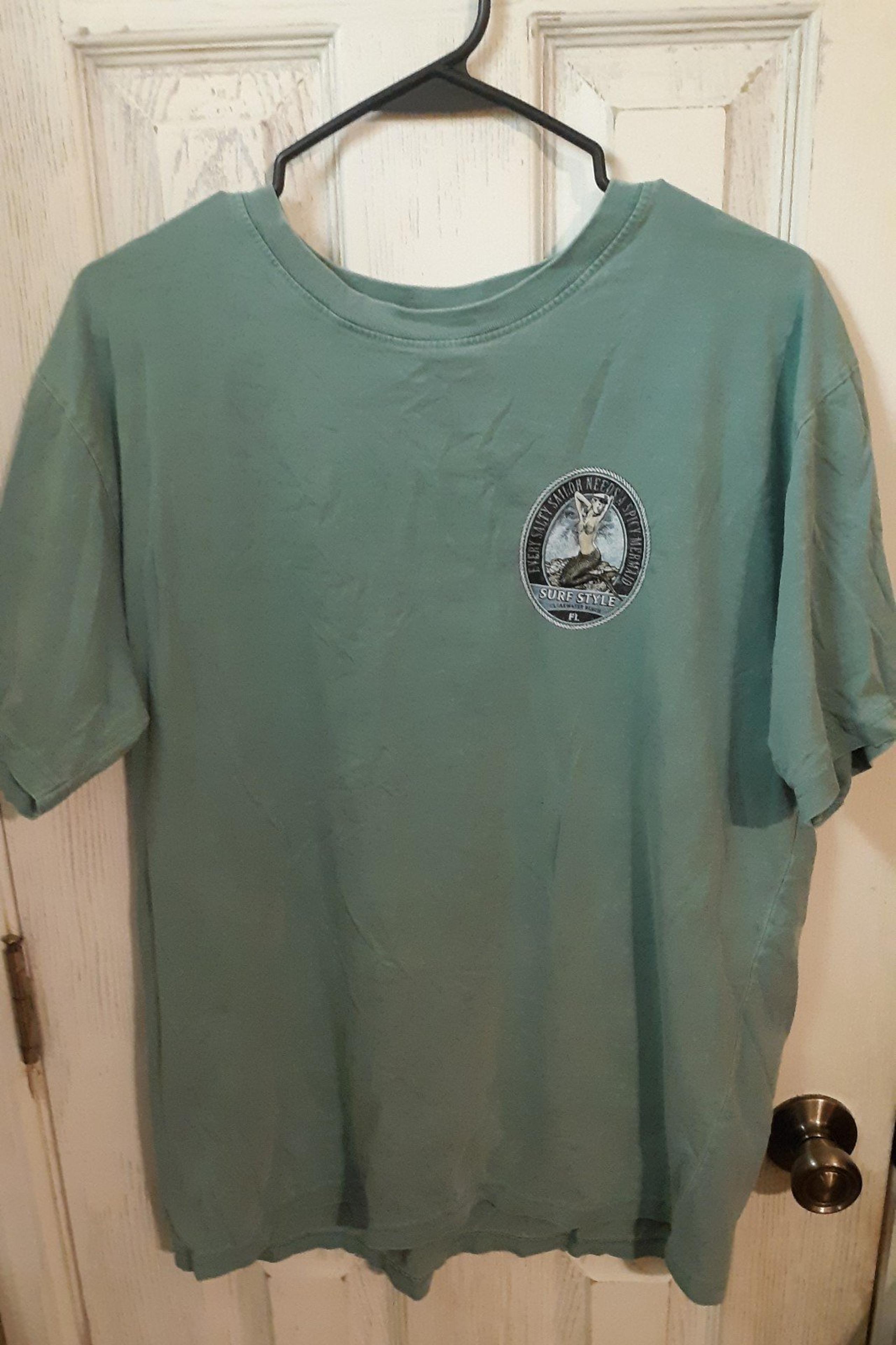 Trading Co. Mens Green Large Surf Style Clearwater Beach Graphic Design Tshirt
