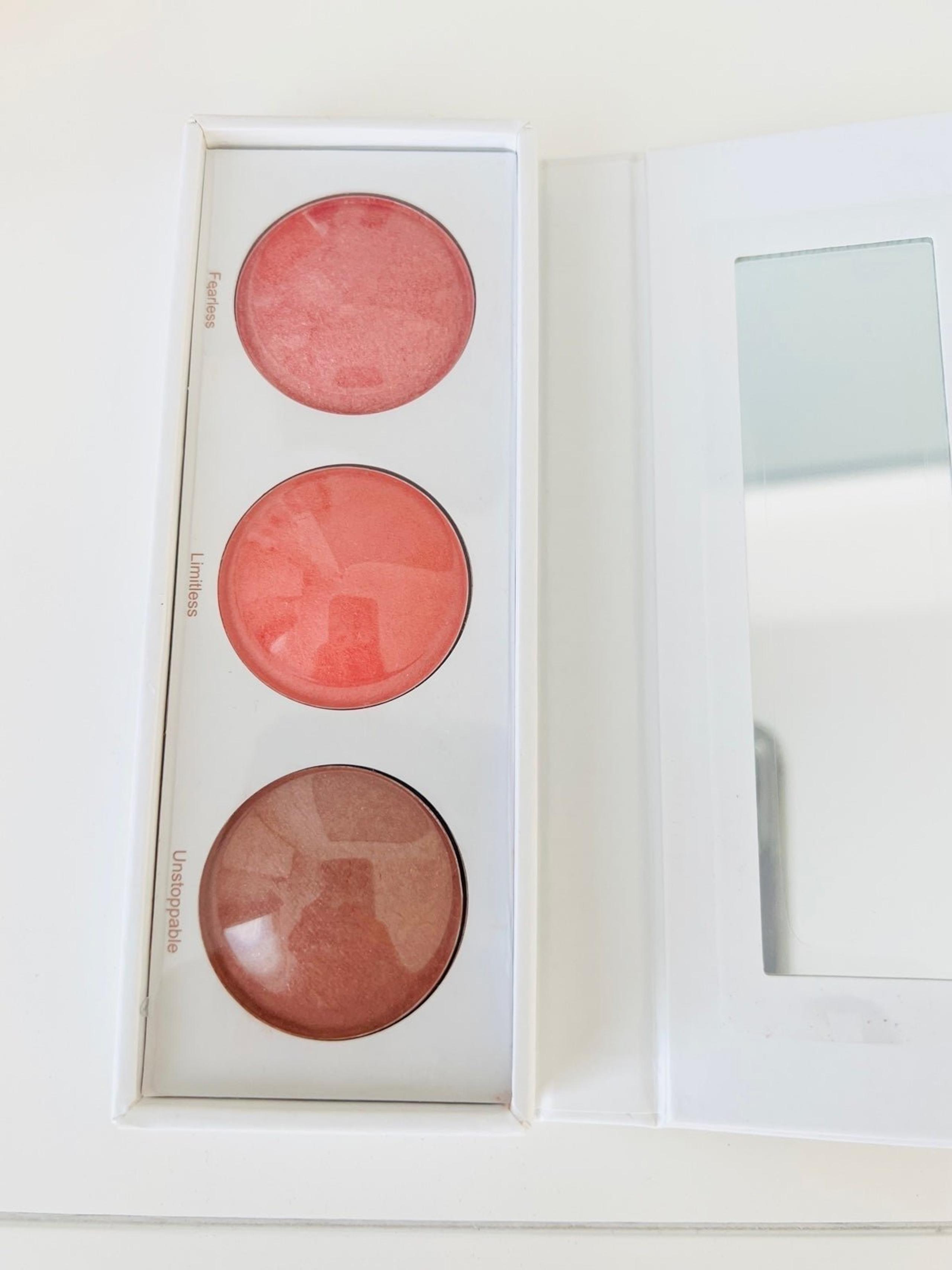 NEW RealHer - Be Fearless, Be Limitless- Blush Kit with glow highlighter