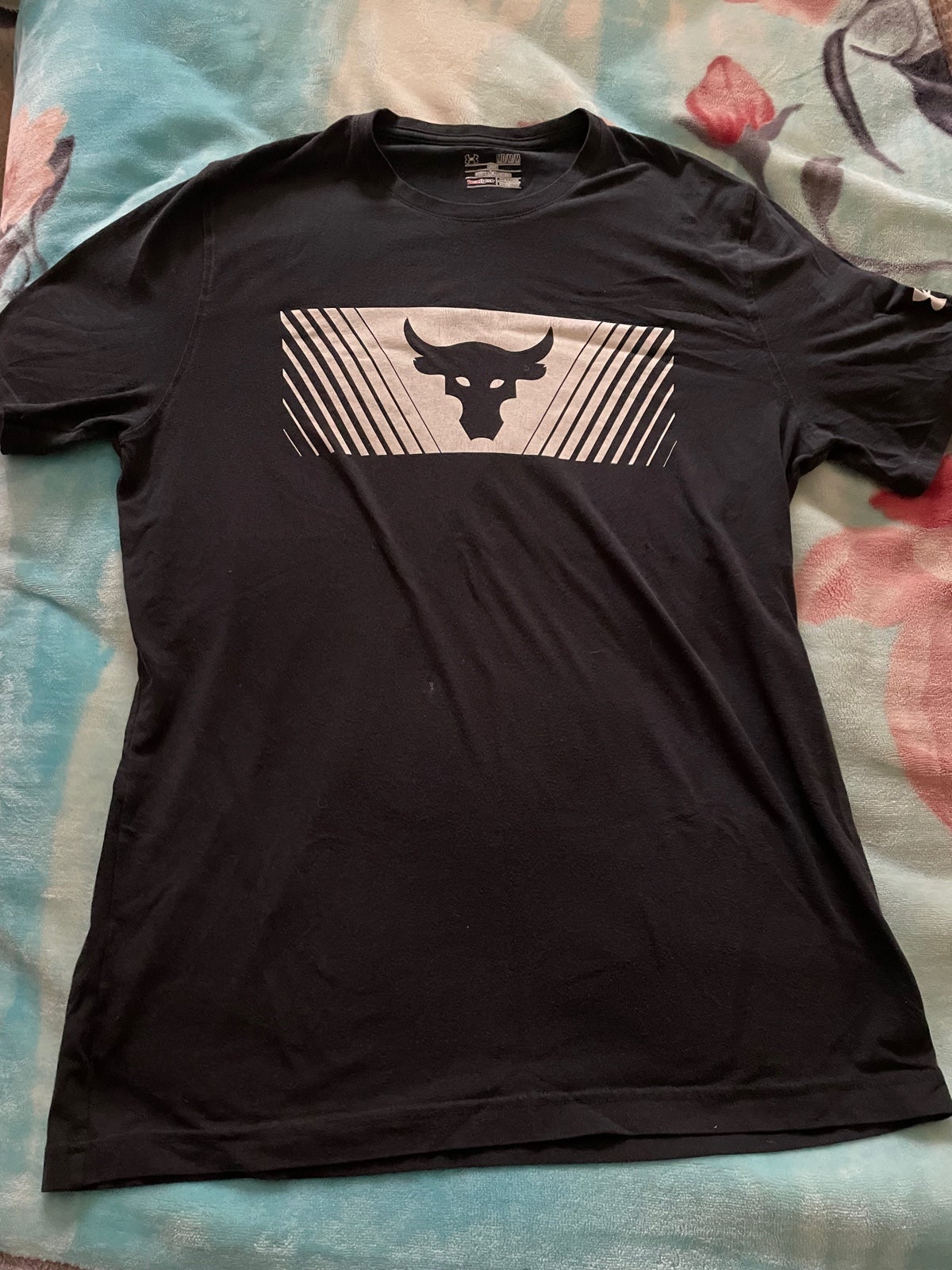 Bundle of 8 Under Armour Shirts!