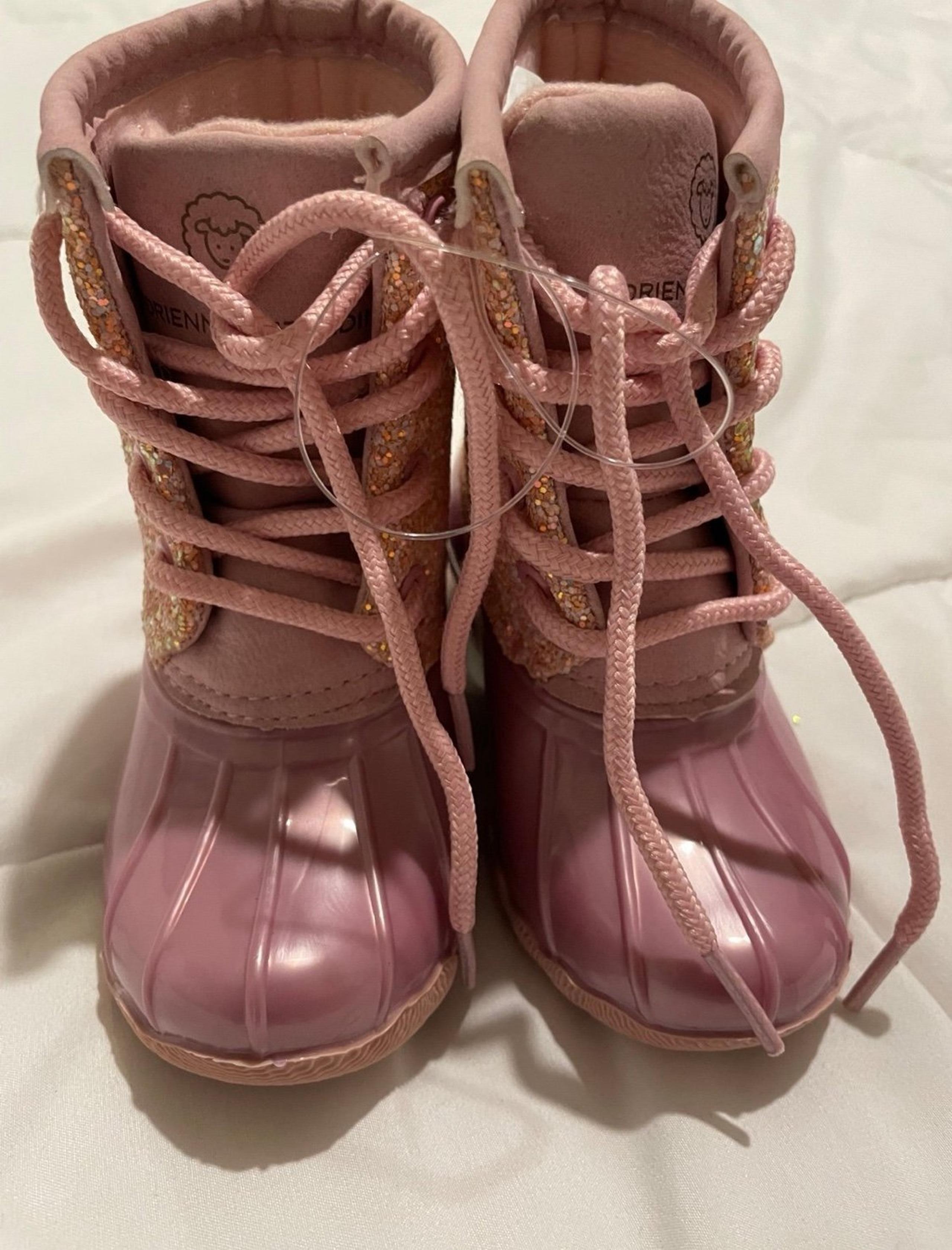 New size 9 toddler pink glitter duck winter boots
