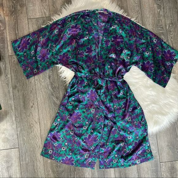 Vintage Victoria’s Secret robe floral with belt satin one size gold label