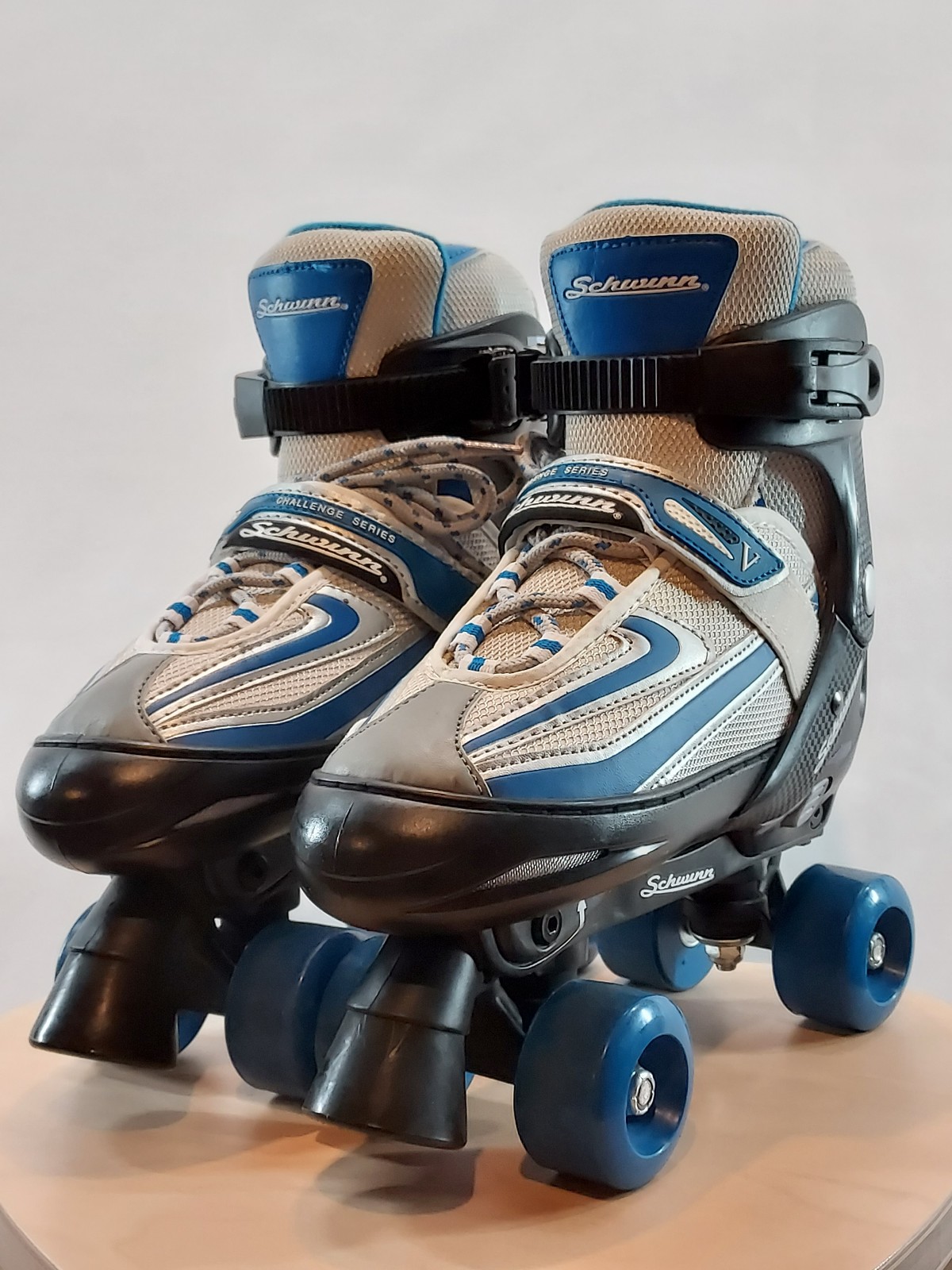 Schwinn Kids Adjustable Size Rollerskates Size 5 - 8