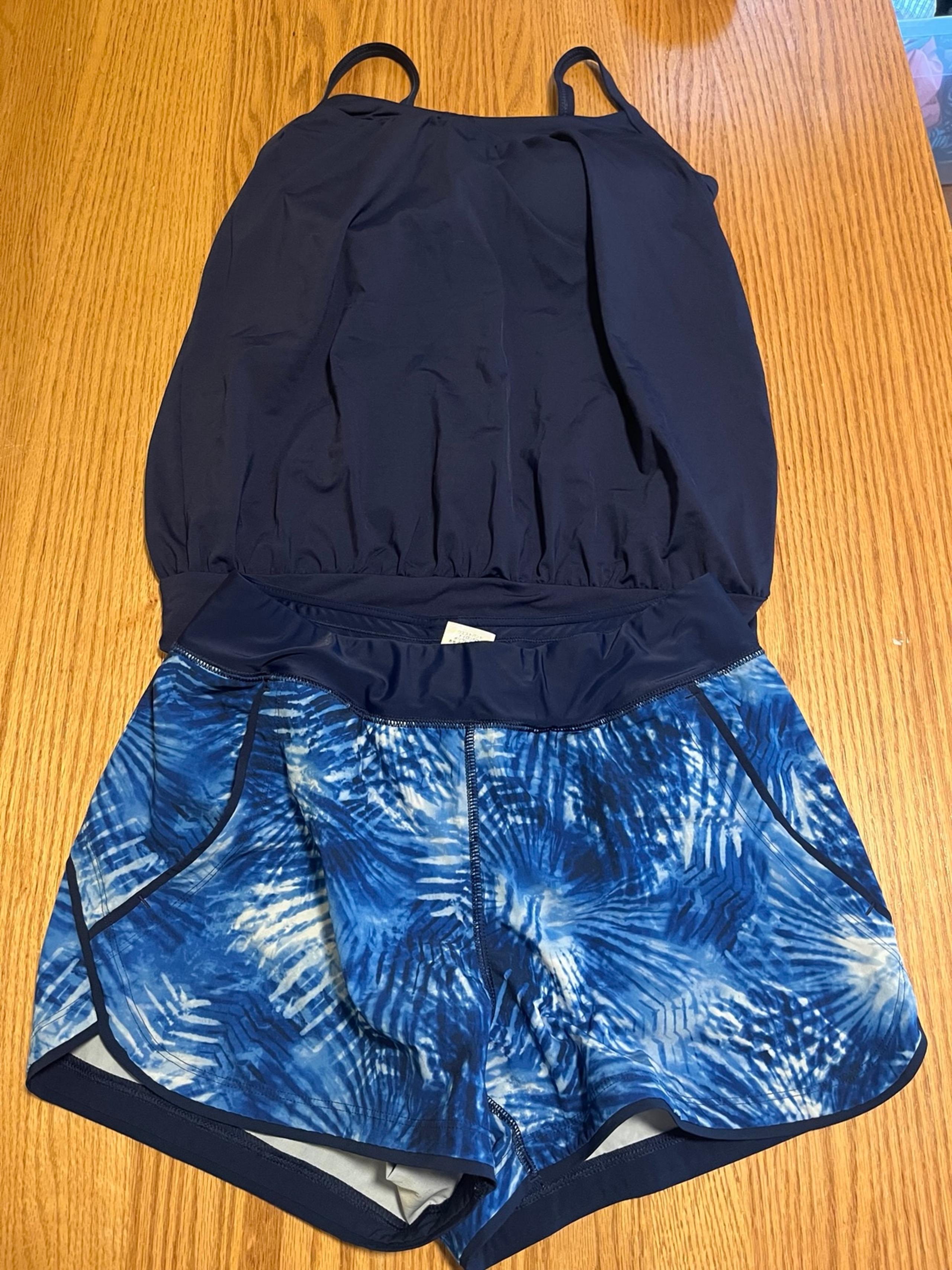 2 PIECE LANDS' END WOMEN'S QUICK DRY 5-INCH SWIM SHORTS AND SWIM TANK SIZE 6