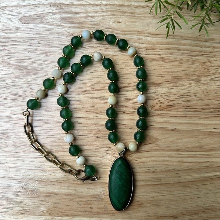 Vintage Green White Nephrite Jade Pendant Necklace Gold Plated Beads Spacer 22