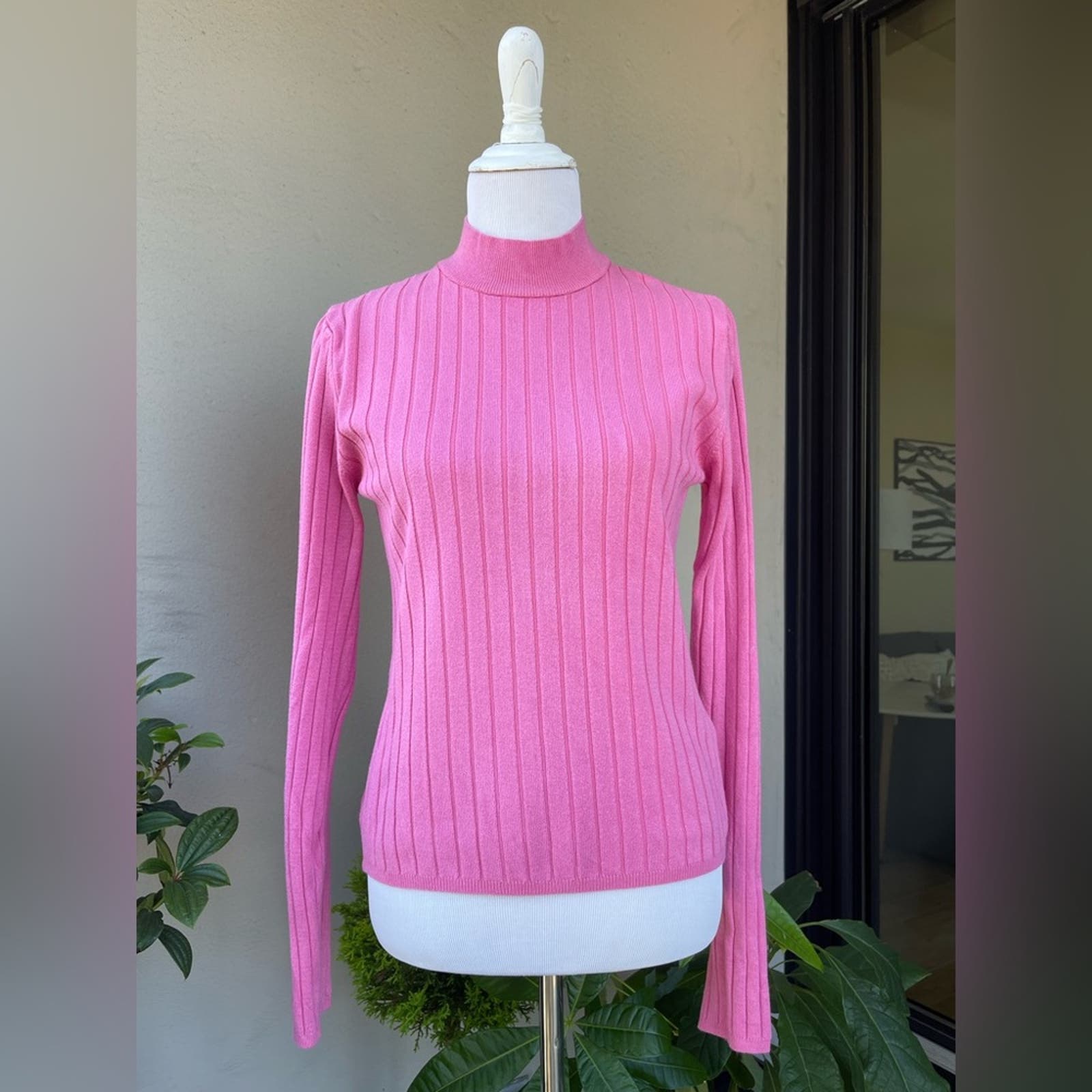 NA-KD Fashion Turtleneck Ribbed Knit Sweater in Bright Pink, M