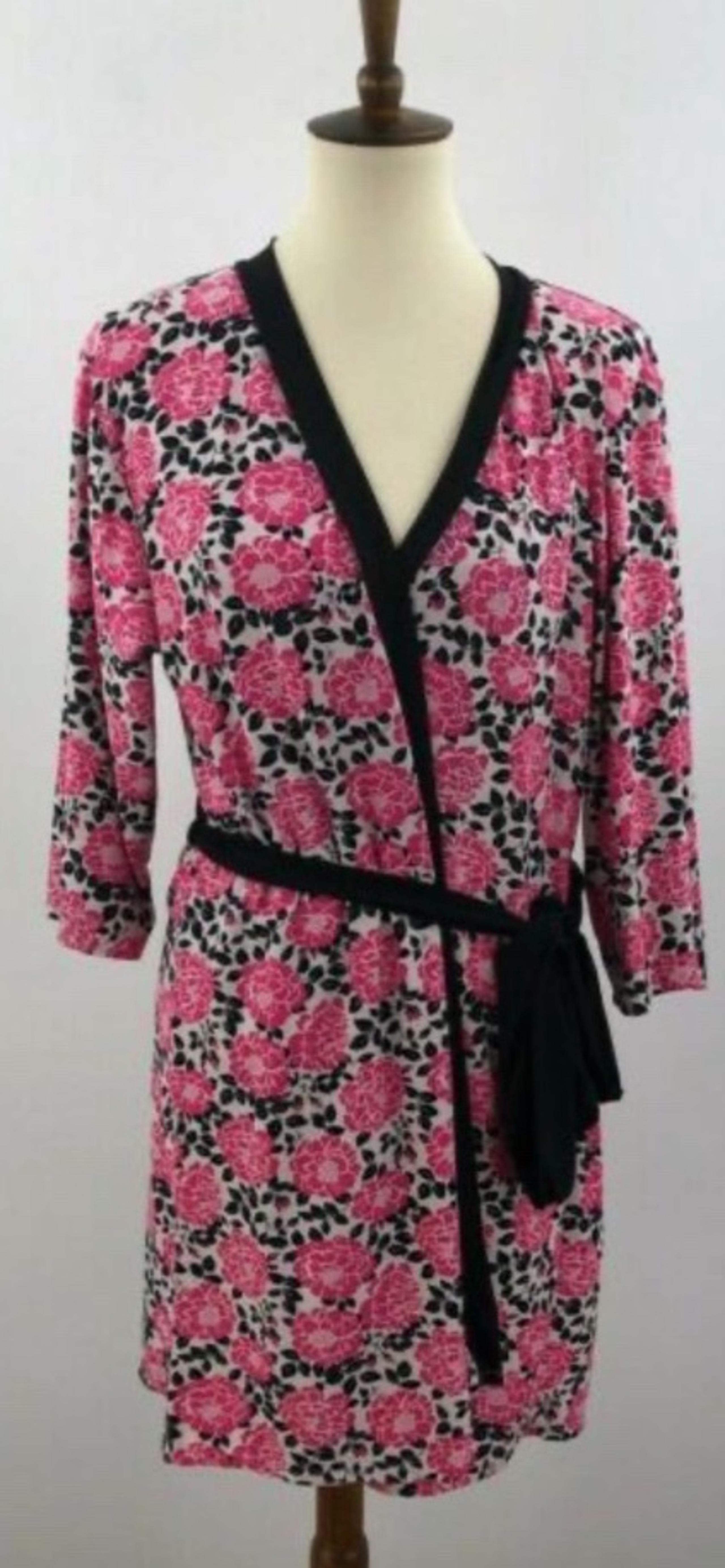 Laura Ashley Black & pink Floral Robe