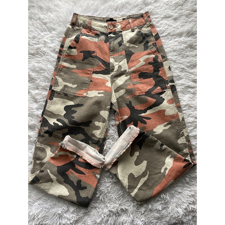 TOPSHOP Women's High Rise Camo Wide Leg Cargo Pants Size 4