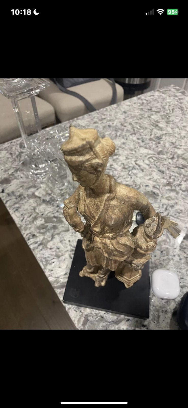 Asian woman Hold A Vase