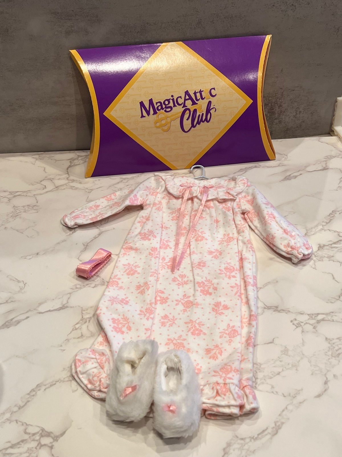 NEW HTF Magic Attic Club Heather collection nightgown, hair ribbon, slippers set