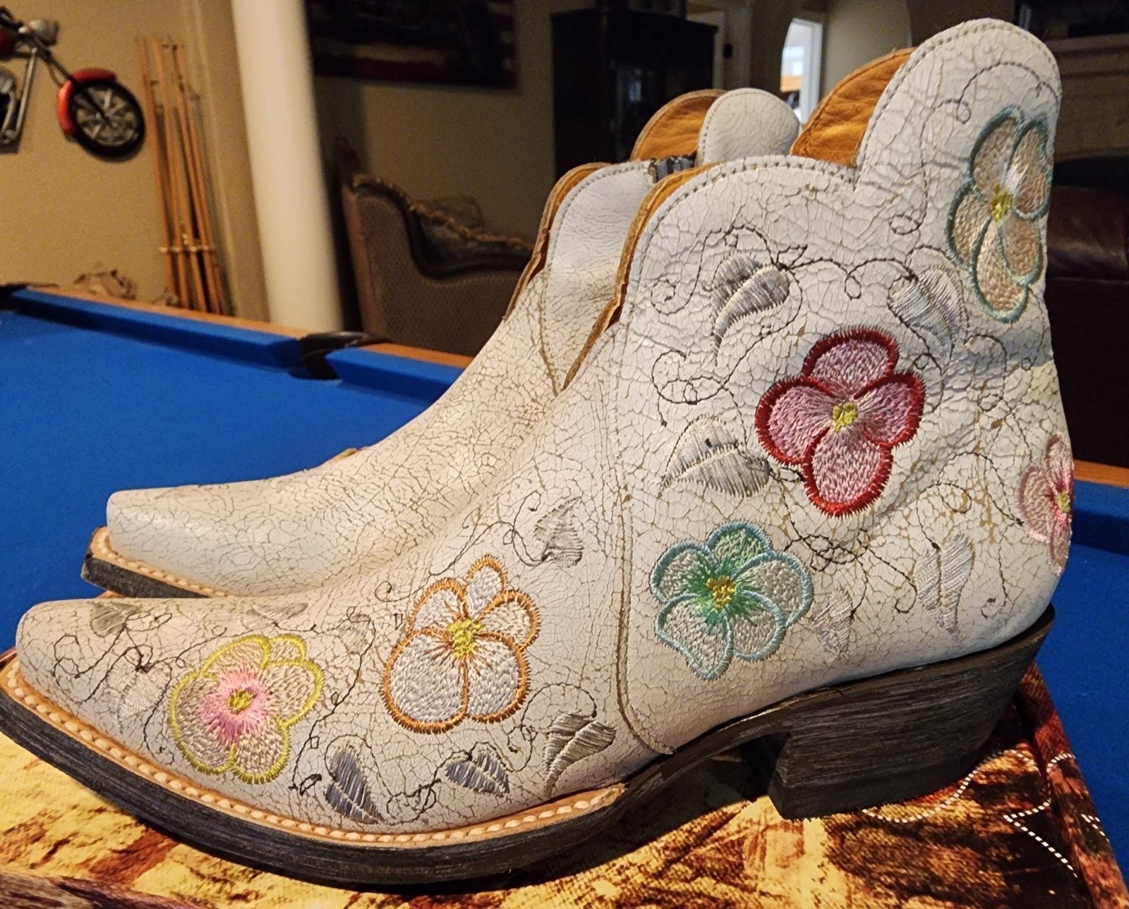 Old Gringo Pansy Boots Sz 5 but fits like 6