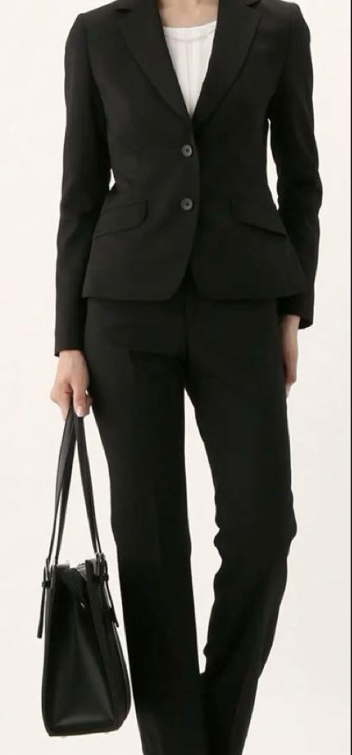 2-button jacket (size 11) and pants (size 7) for job hunting.