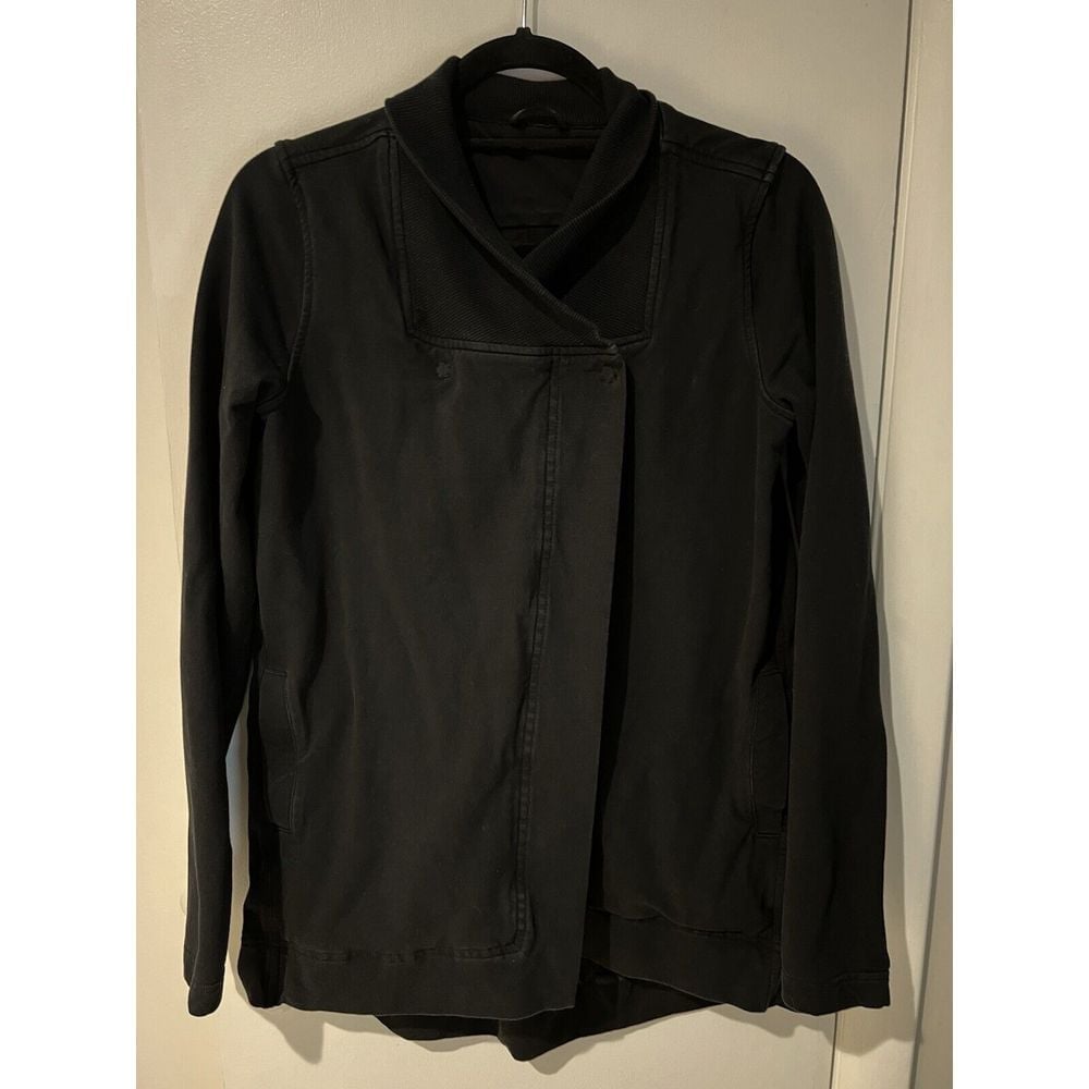 Lululemon Black Belle Wrap Jacket Size 4 Asymmetrical Snap Button Pockets