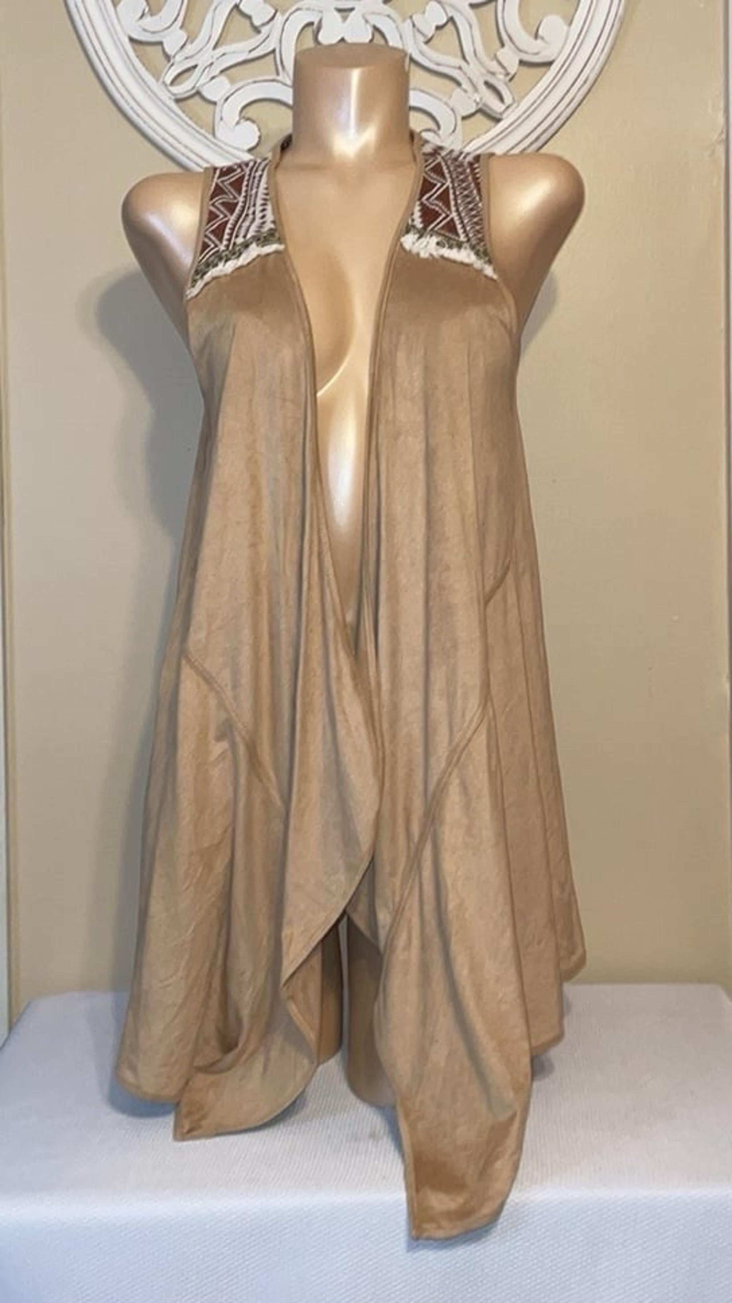 Umgee womens Vest Medium Suede Western tapestry open front suede country pattern