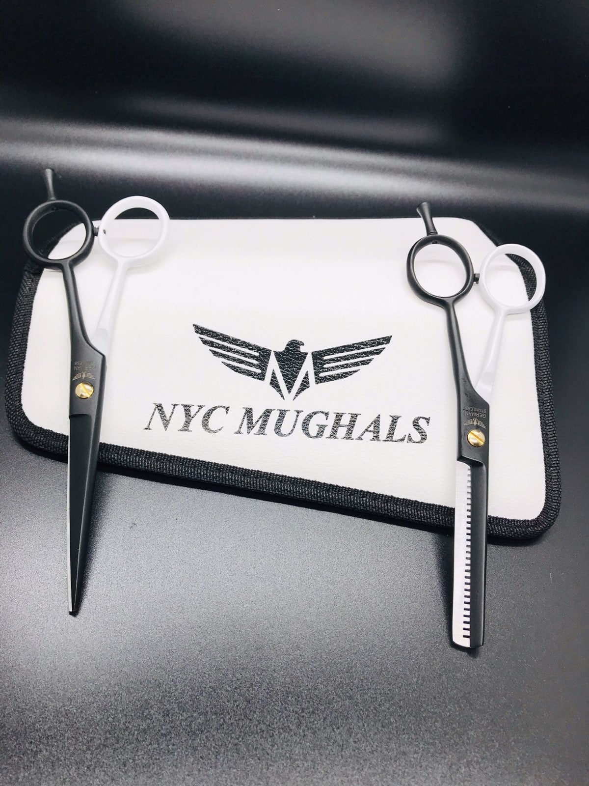 Salt and pepper shears