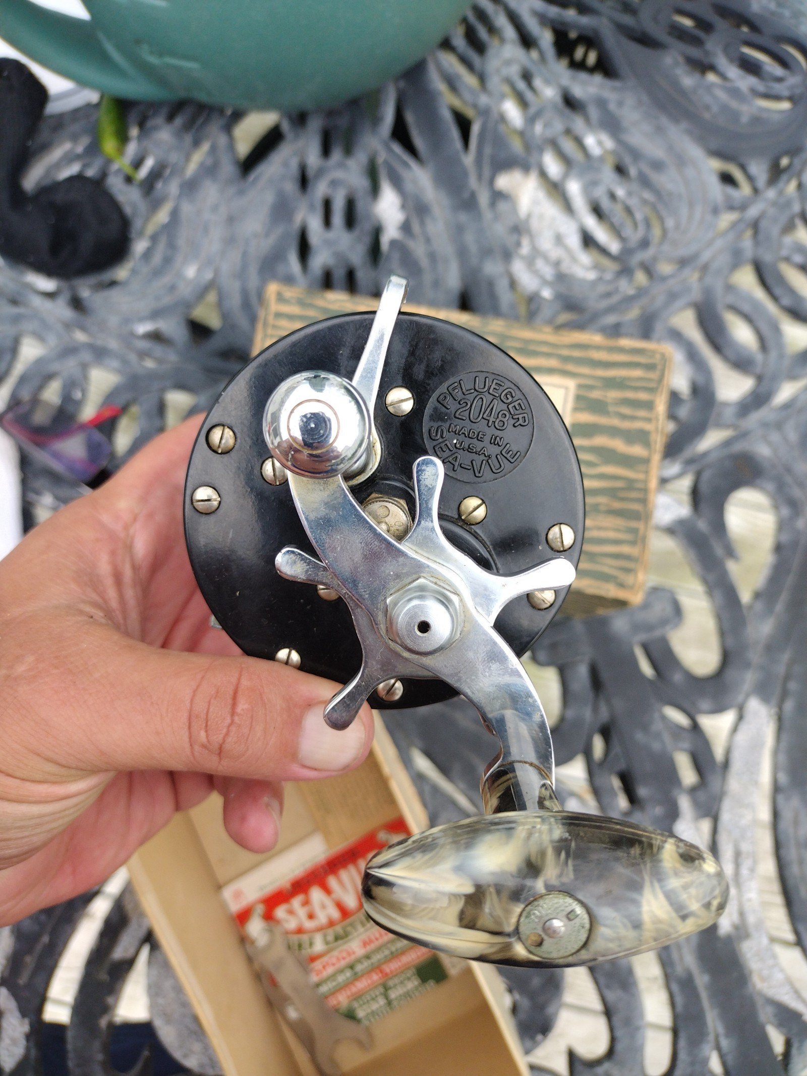 pflueger Sea-Vue 2048 vintage fishing reel