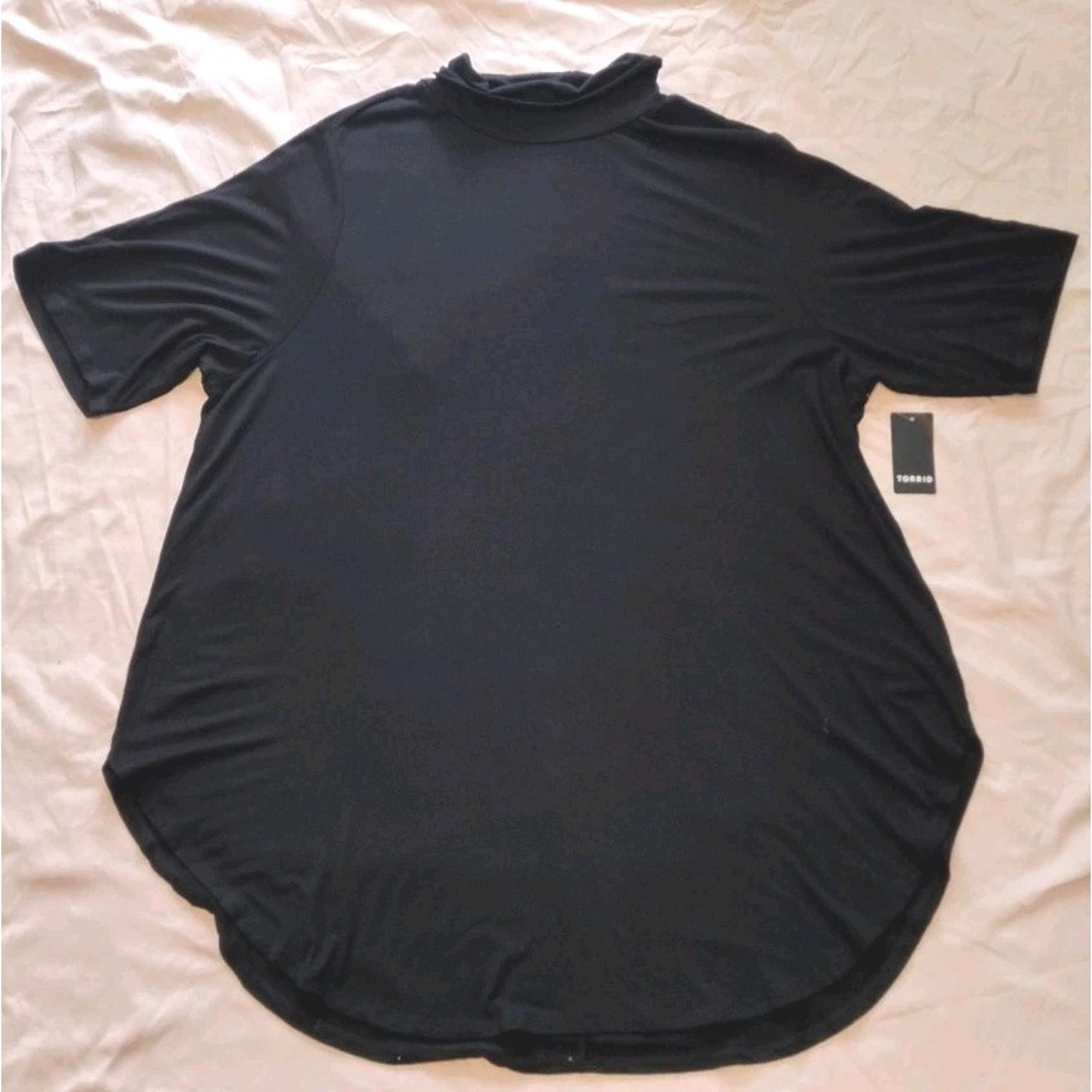 NWT Torrid Super Soft Turtleneck Tunic Tee Women's Size 4X Black Short Sleeve