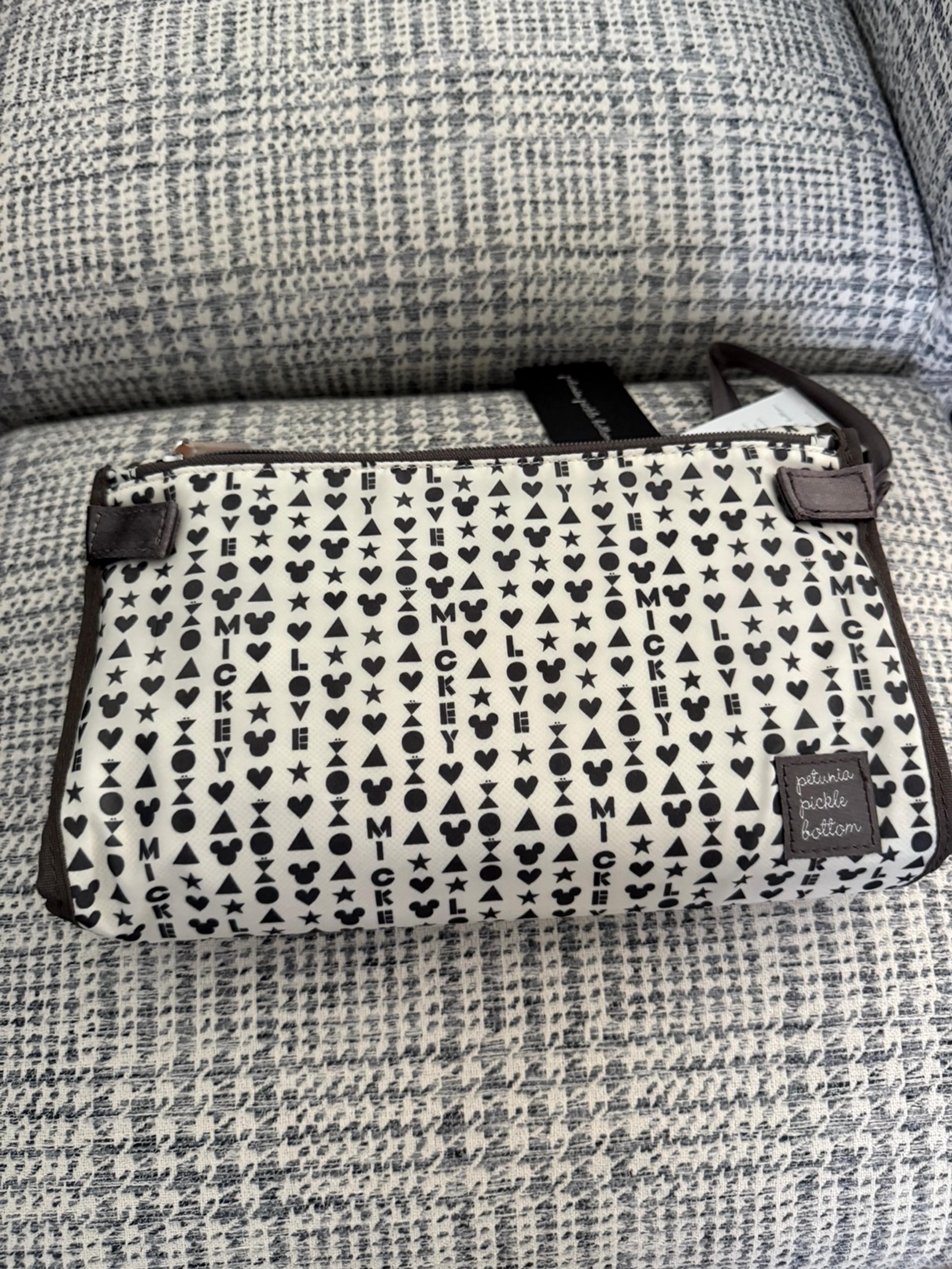 Disney Petunia Pickle Bottom Nimble Clutch Diaper Changer
