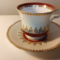 Queens Staffordshire fine bone china England red and gold tea cup