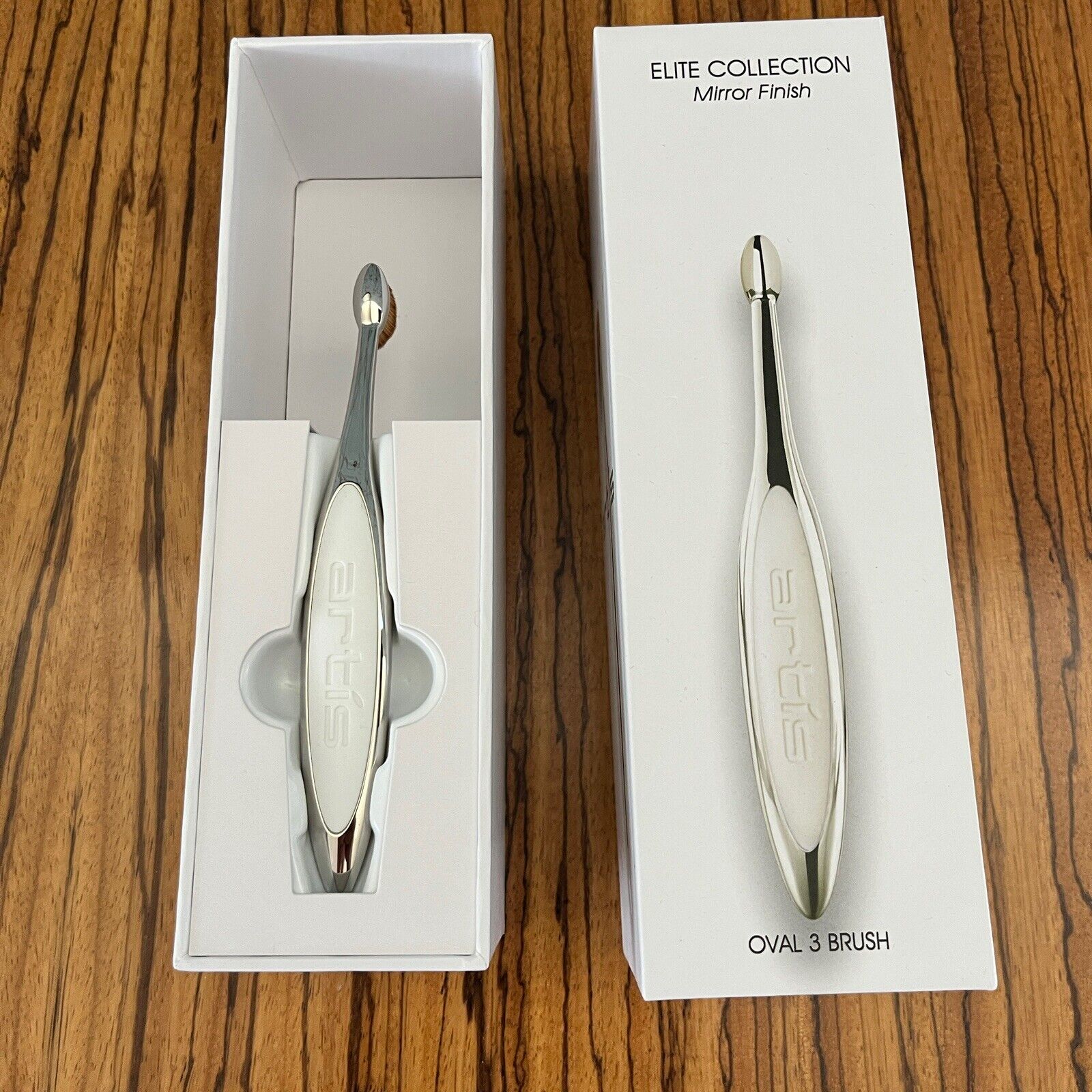 Artis Elite Collection Mirror Finish Oval 3 Makeup Brush