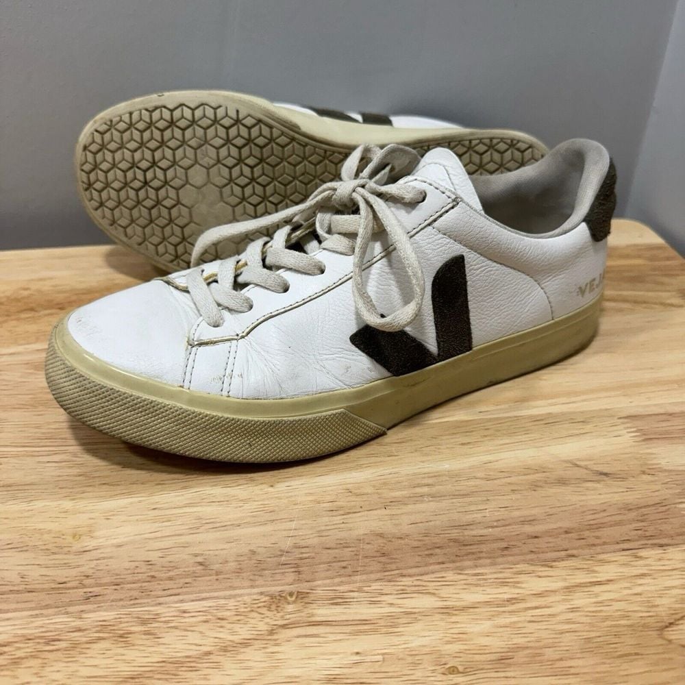 VEJA Campo Leather Logo White Women Sz 9 US 40 EU Sneakers Shoes